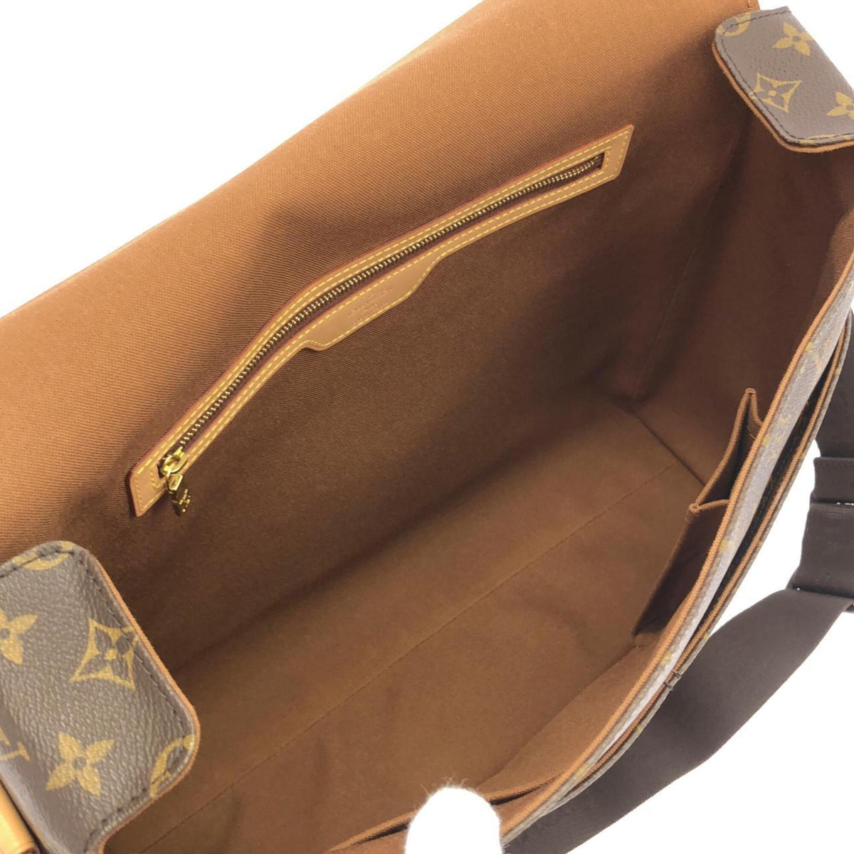 Louis Vuitton Marron Coated Canvas Shoulder Bag (Pre-Owned)