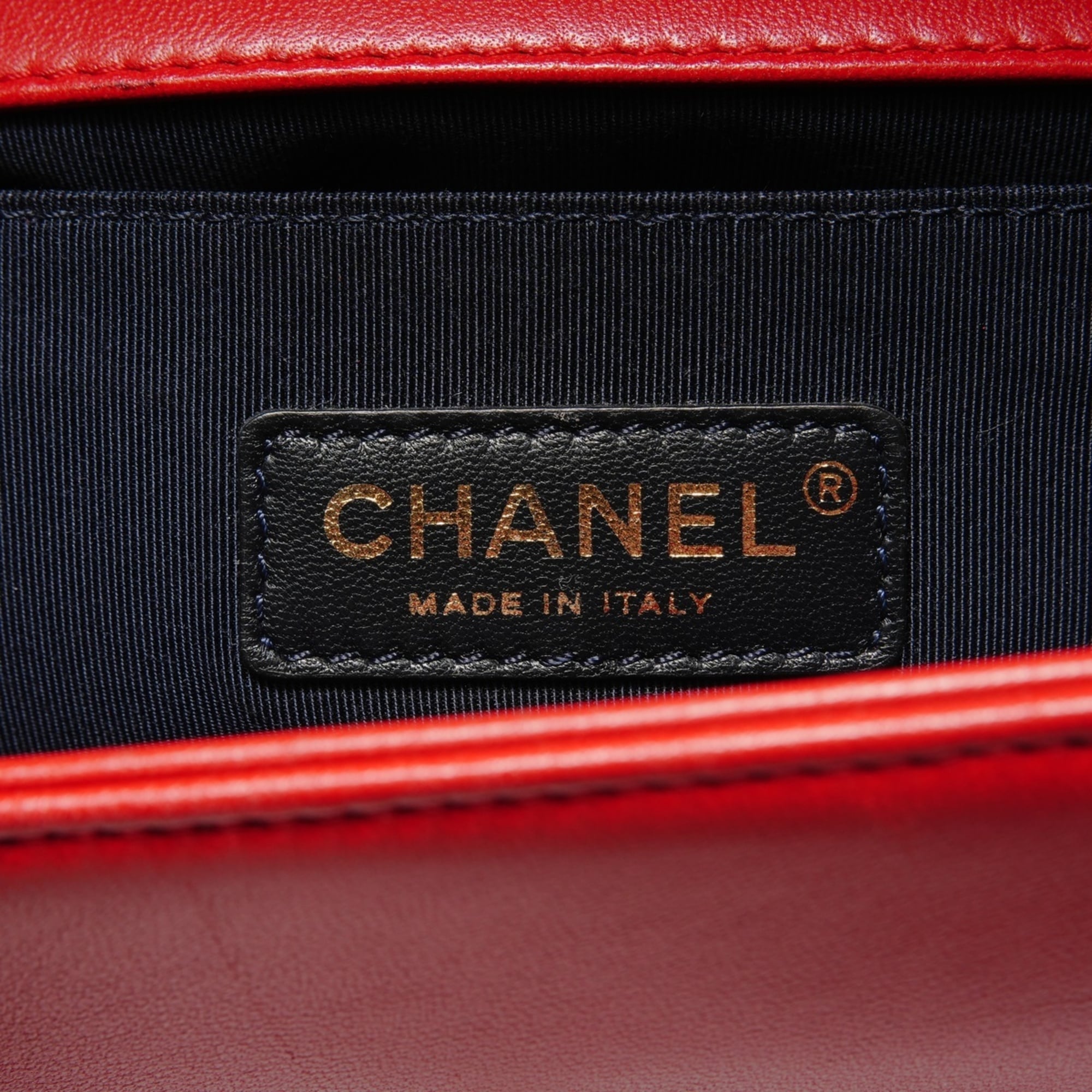 Chanel Boy Chanel Red Color Shoulder Bag (Pre-Owned)