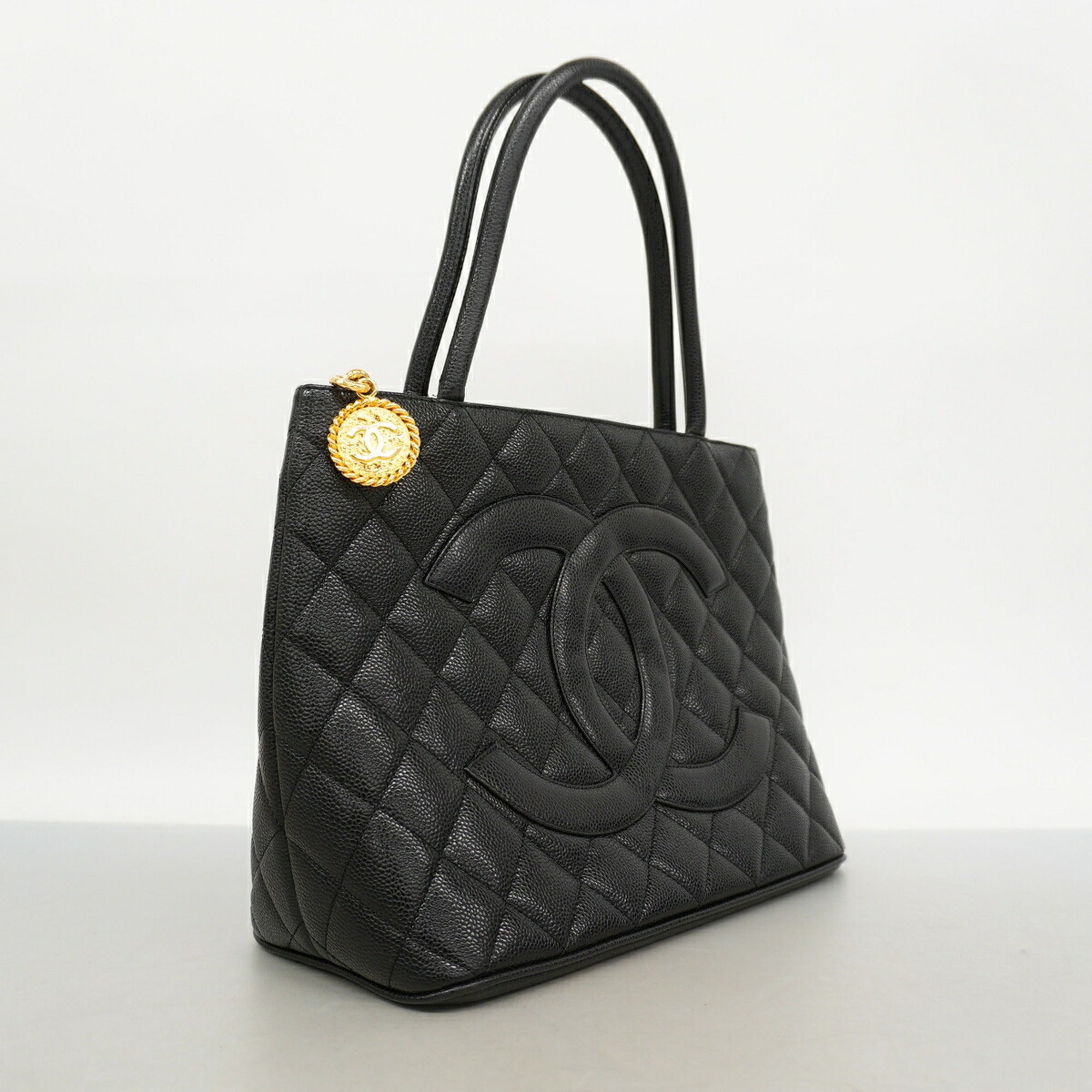 Chanel Black Grained Calfskin Tote Bag (Pre-Owned)
