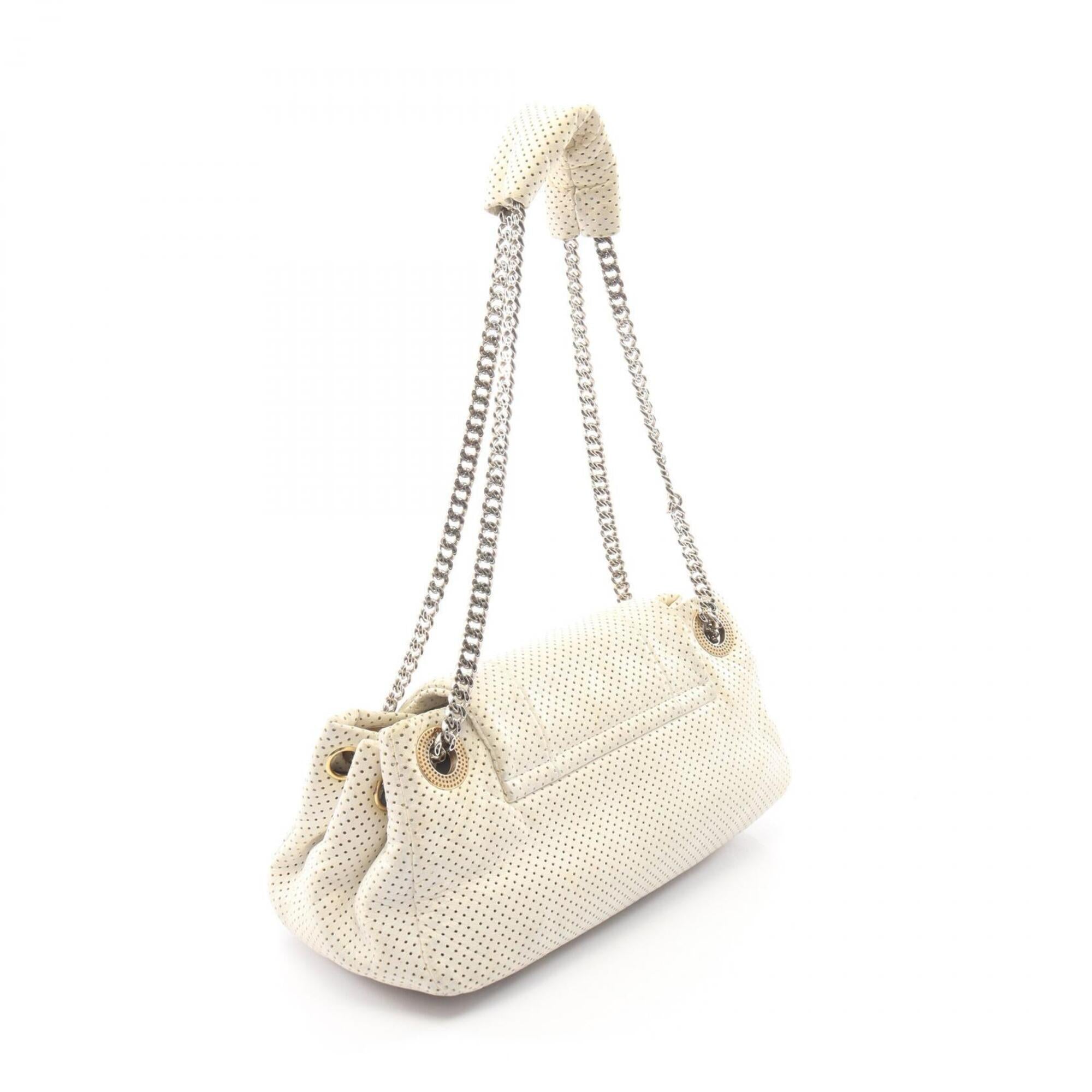 Chanel White Leather Handbag Shoulder Bag (Pre-Owned)
