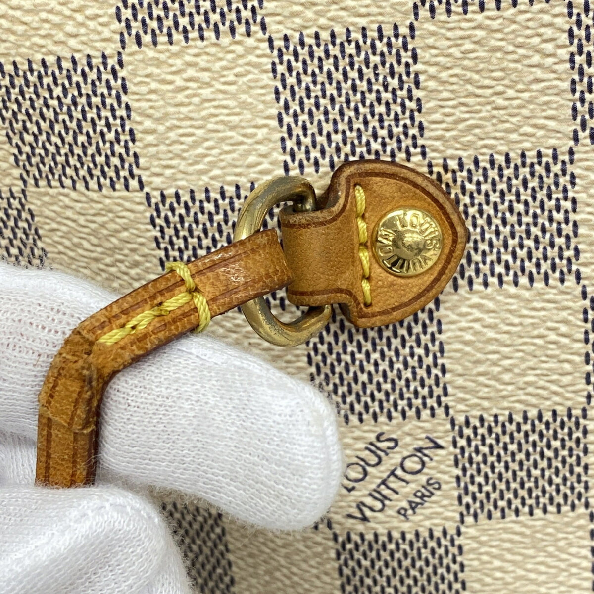 Louis Vuitton White Tote Bag (Pre-Owned)