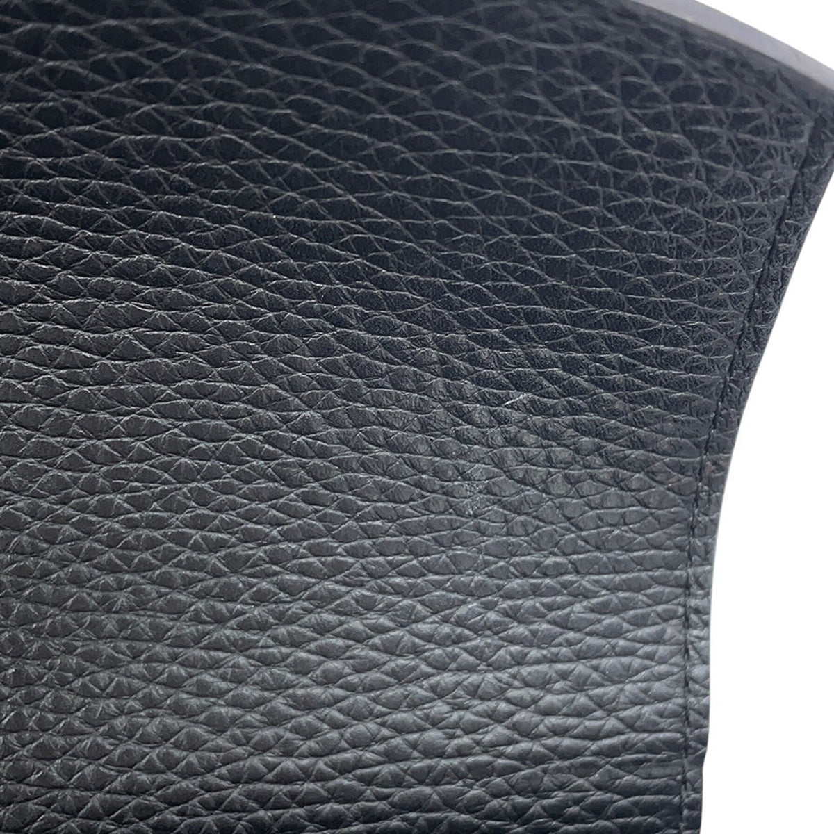 Louis Vuitton Noir Leather Handbag (Pre-Owned)