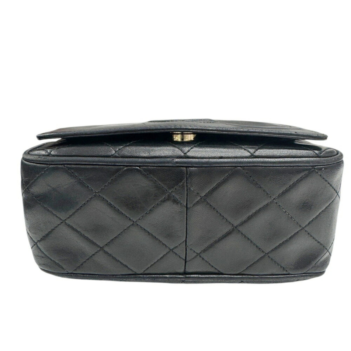Chanel Black Leather Shoulder Bag (Pre-Owned)
