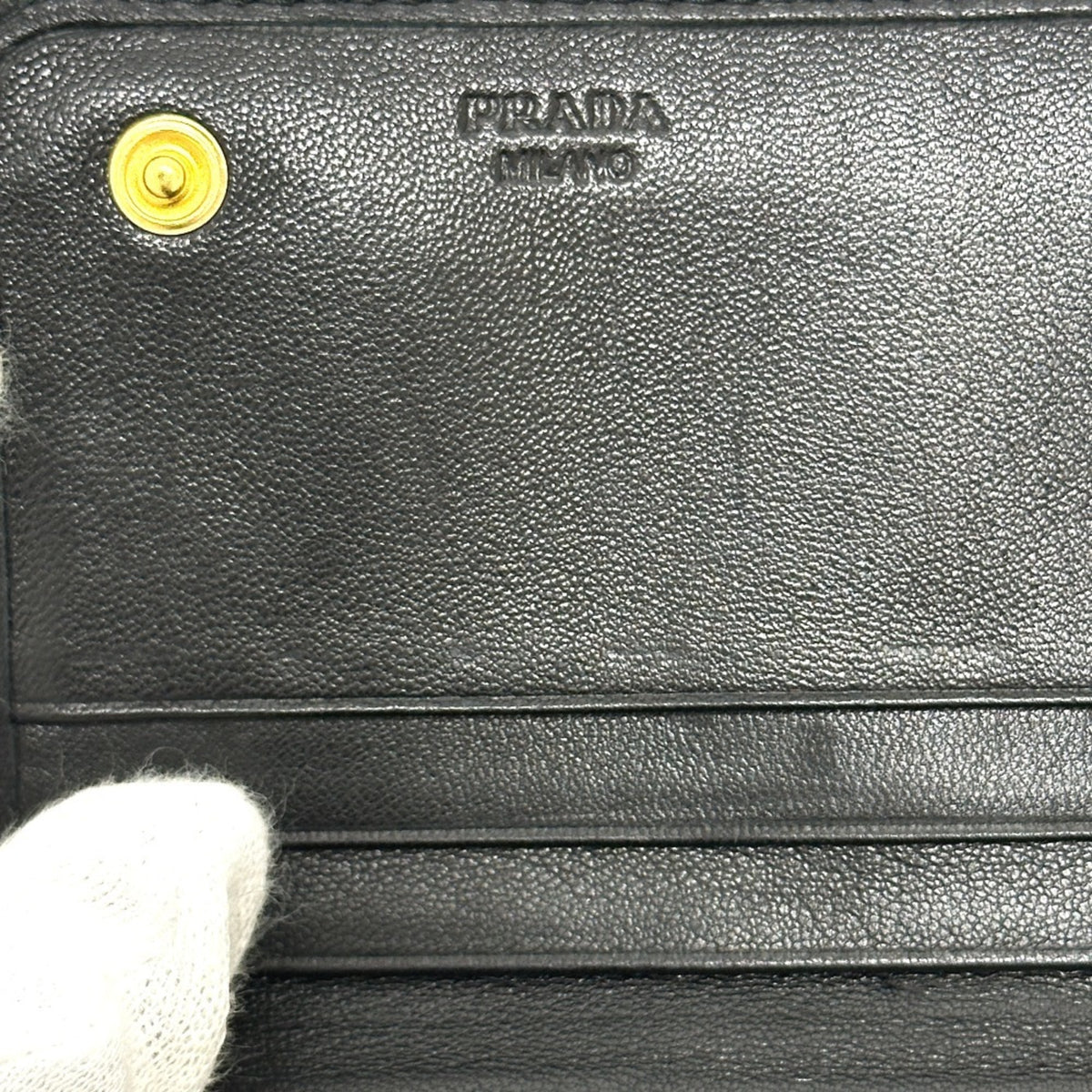 Prada Black Leather Long Wallet (Bi-Fold) (Pre-Owned)