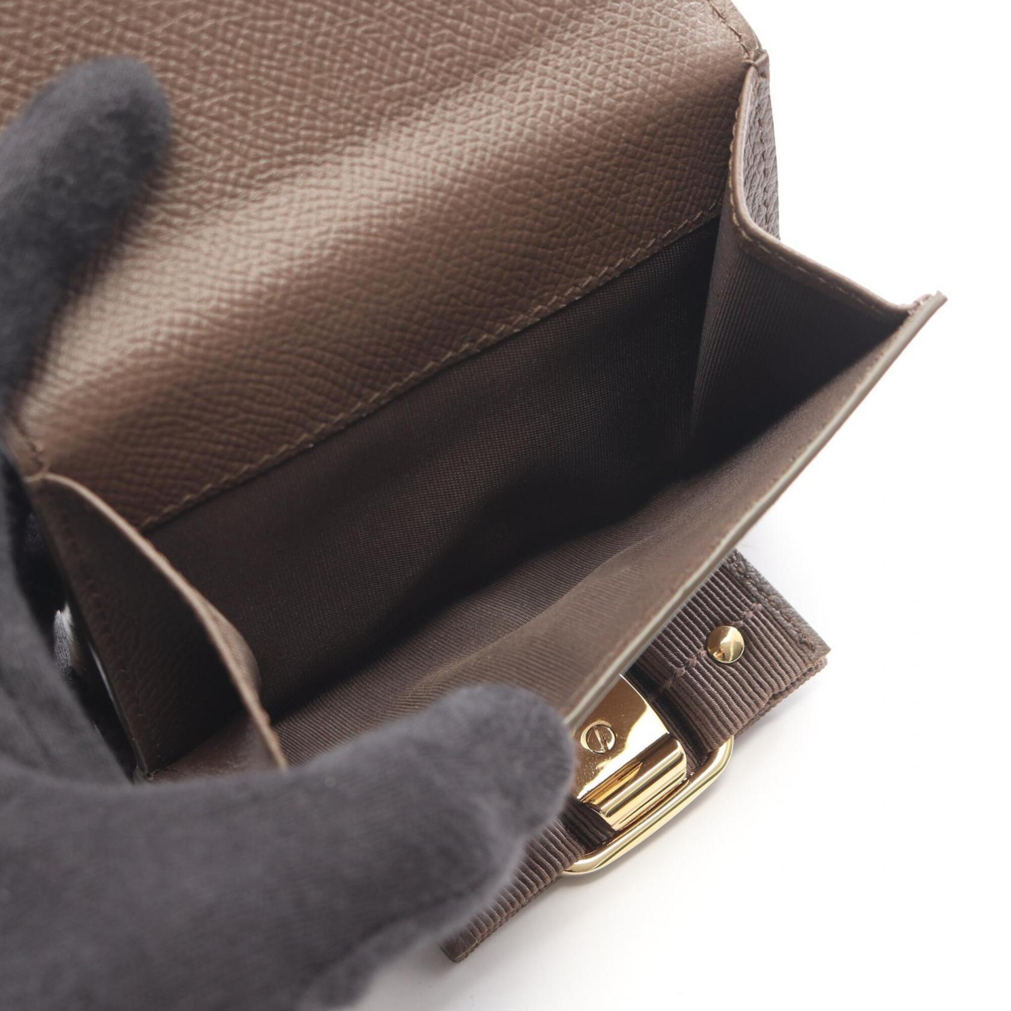 Salvatore Ferragamo Beige Leather Wallet (Bi-Fold) (Pre-Owned)