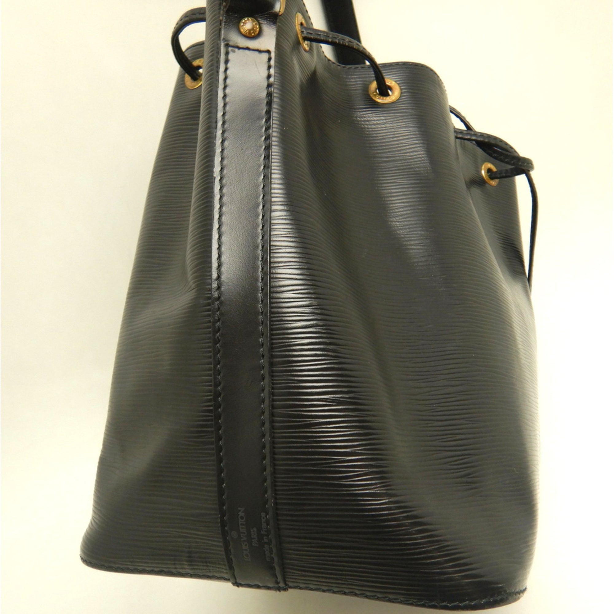 Louis Vuitton Epi Noir Epi Leather Shoulder Bag (Pre-Owned)