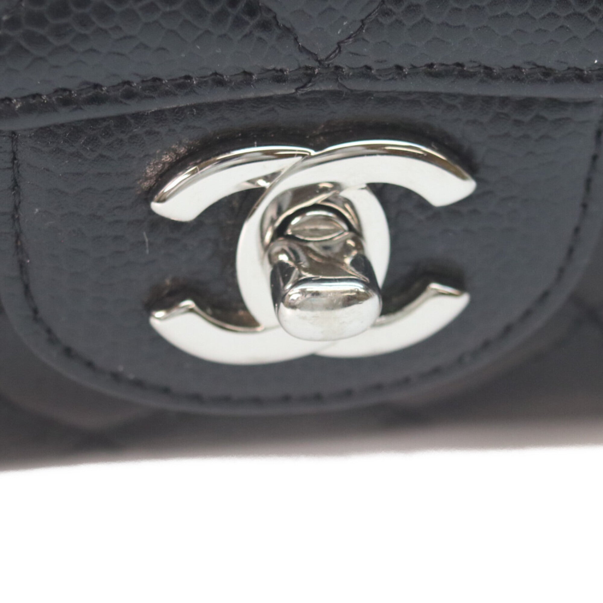 Chanel Matelasse Black Grained Calfskin Shoulder Bag (Pre-Owned)