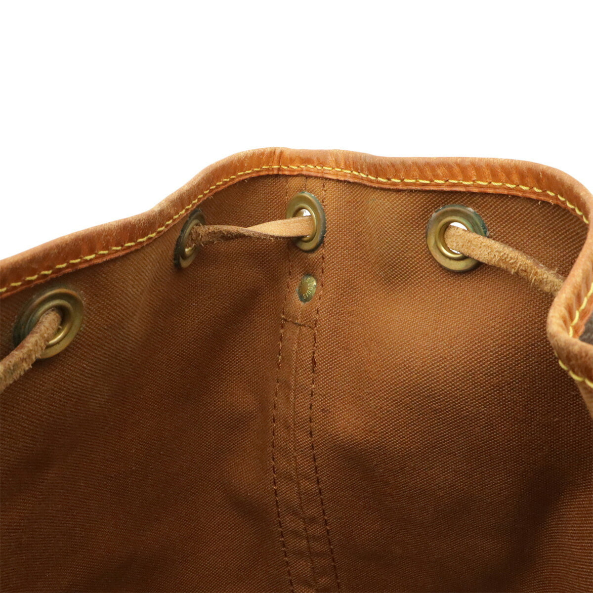 Louis Vuitton Brown Monogram Monogram Shoulder Bag (Pre-Owned)