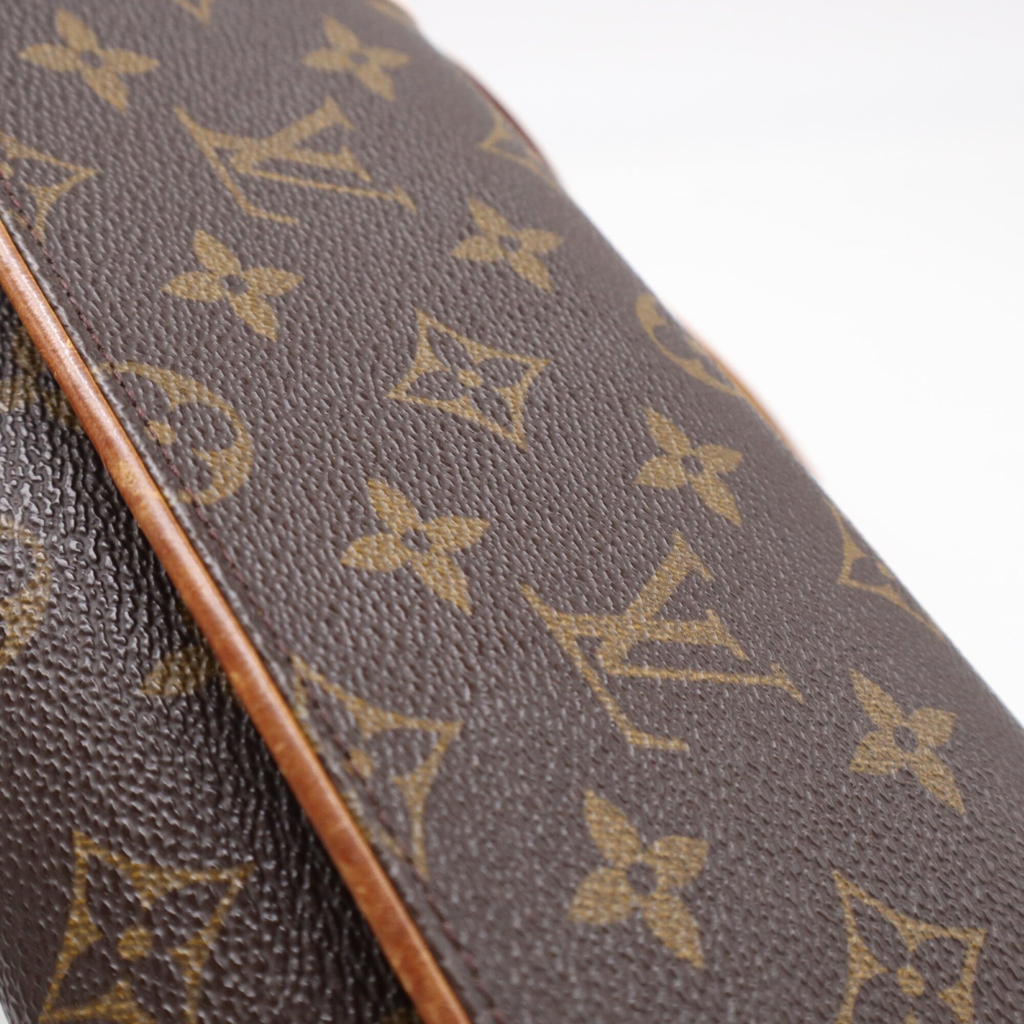 Louis Vuitton Beige Brown Coated Canvas Leather Shoulder Bag (Pre-Owned)