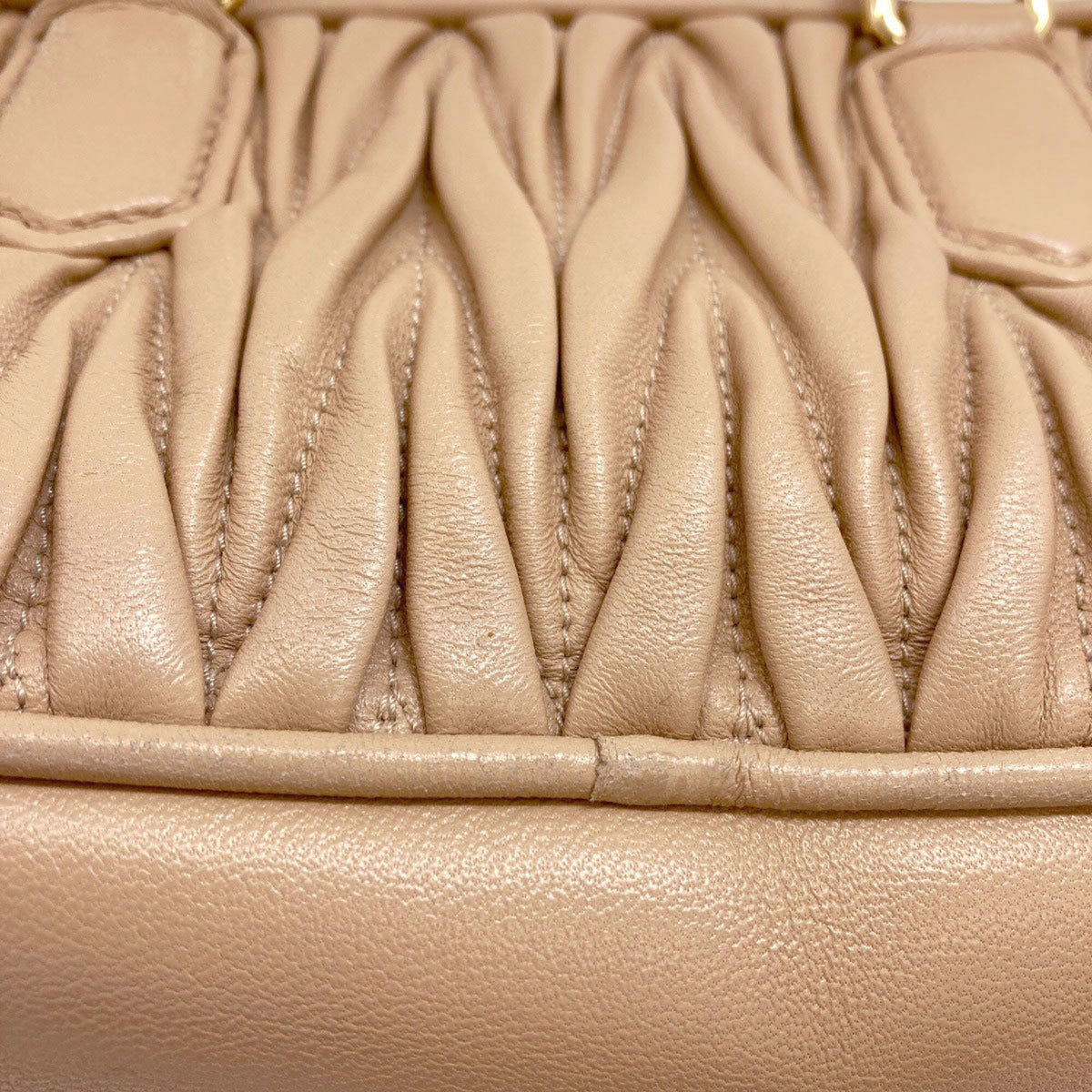 Miu Miu Brown Leather Handbag (Pre-Owned)
