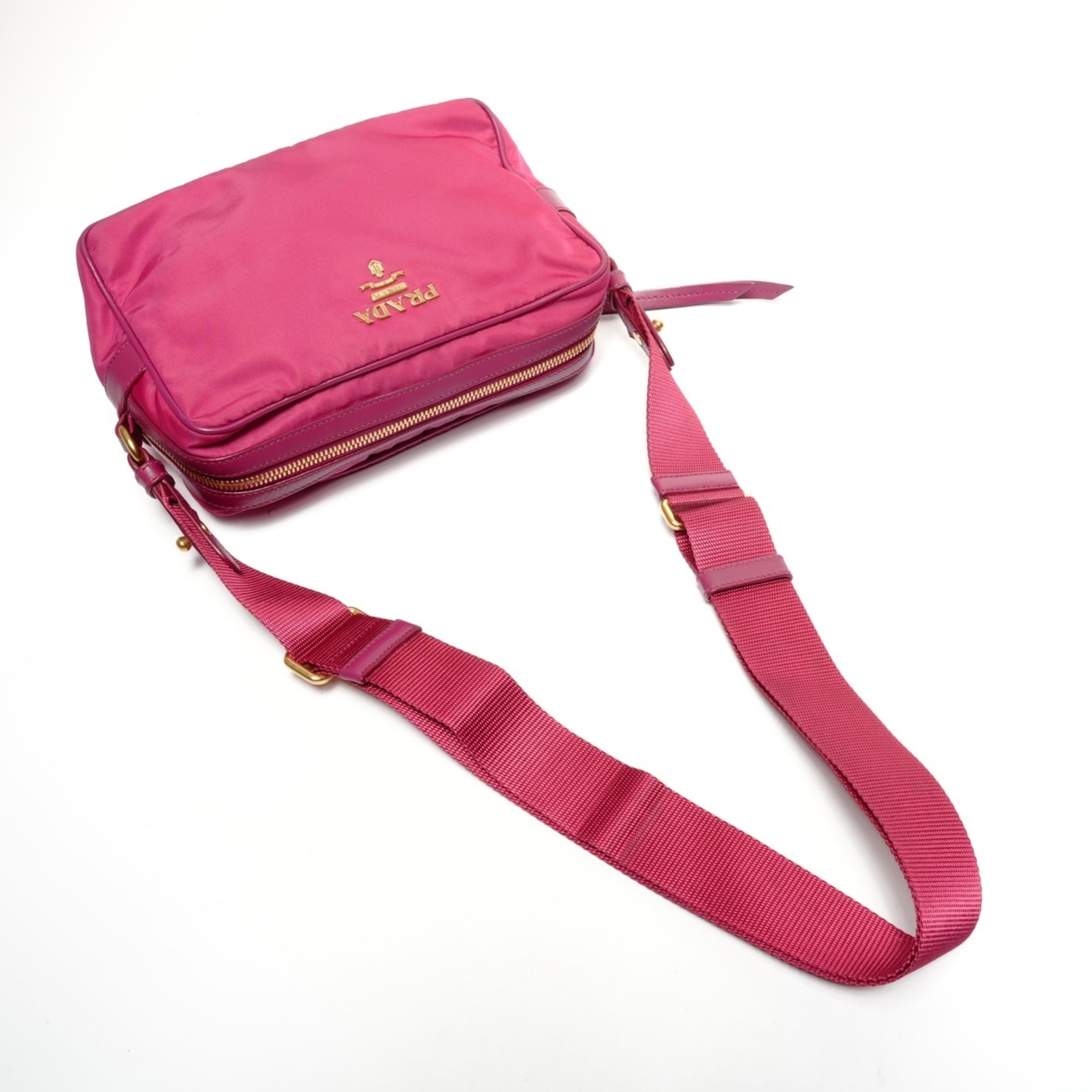 Prada Pink Shoulder Bag (Pre-Owned)