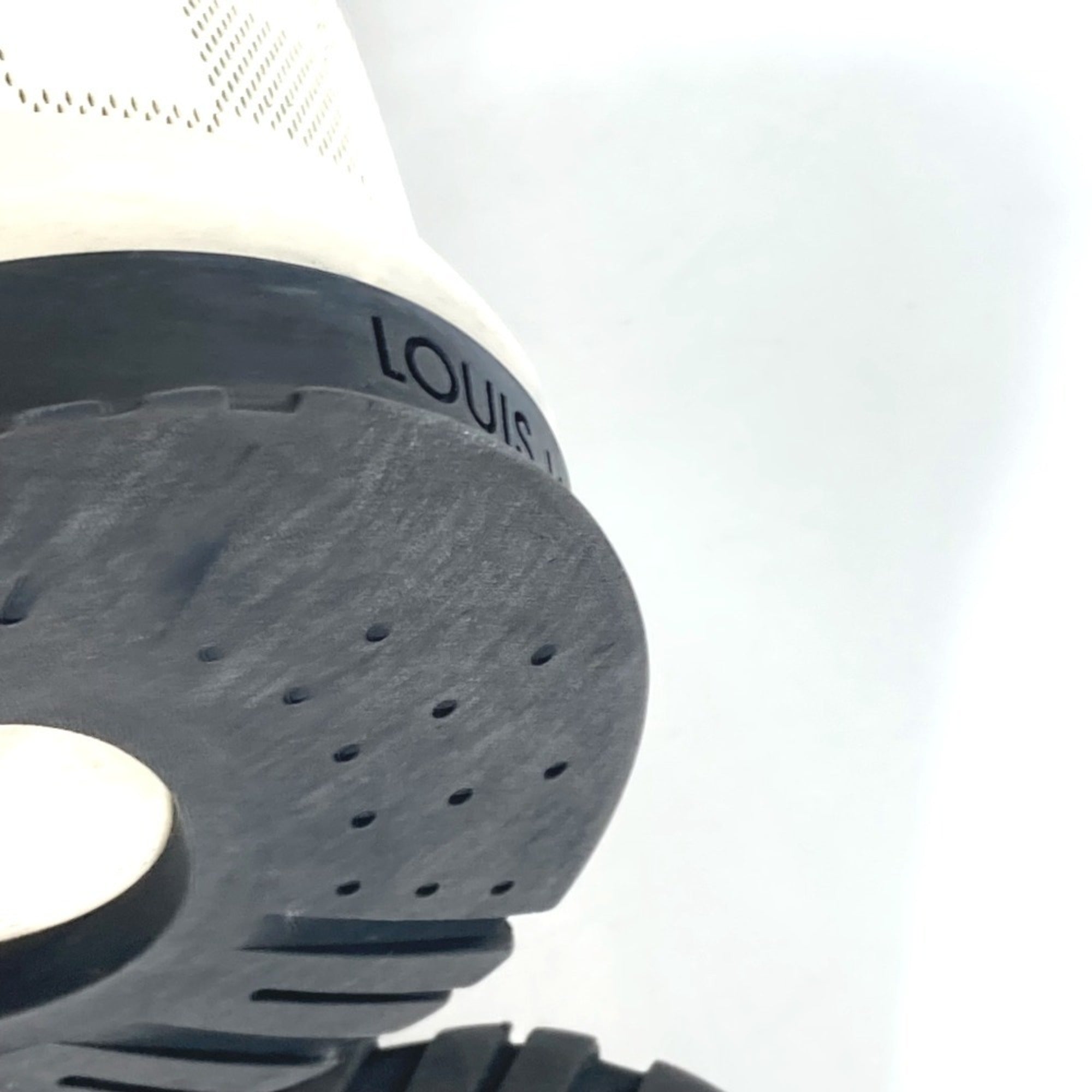 Louis Vuitton Black White Sneakers (Pre-Owned)