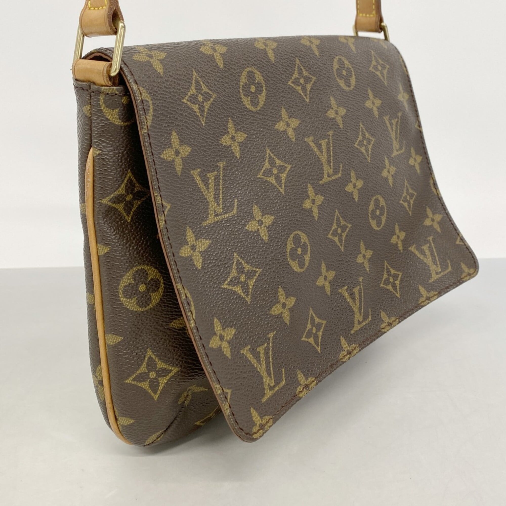 Louis Vuitton Brown Shoulder Bag (Pre-Owned)