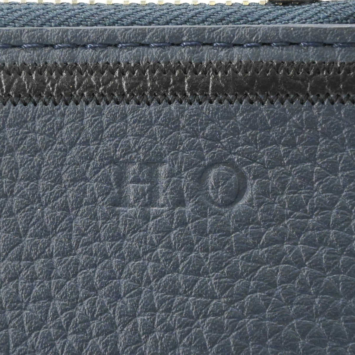 Louis Vuitton Navy Leather Clutch Bag (Pre-Owned)