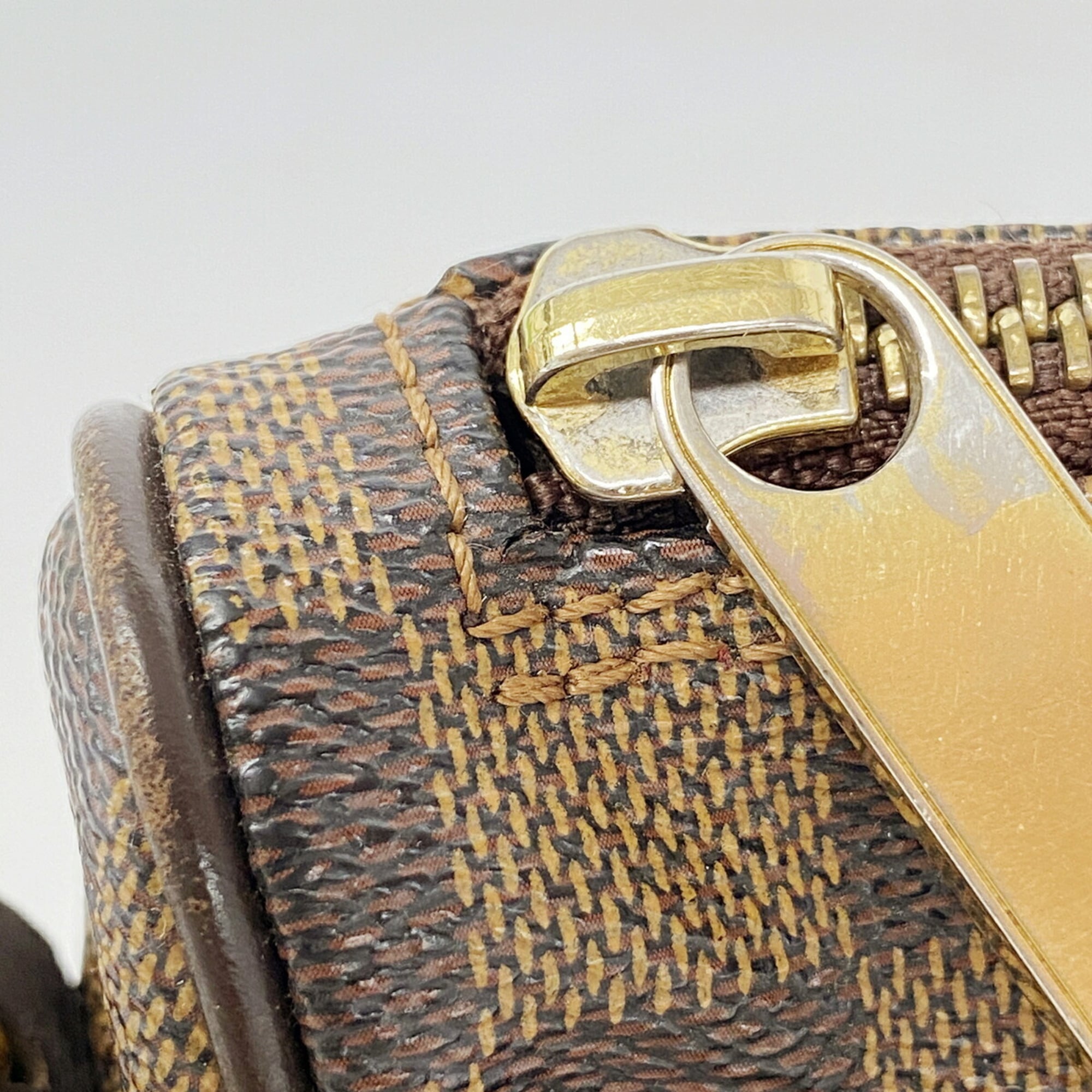 Louis Vuitton Ebene Shoulder Bag (Pre-Owned)
