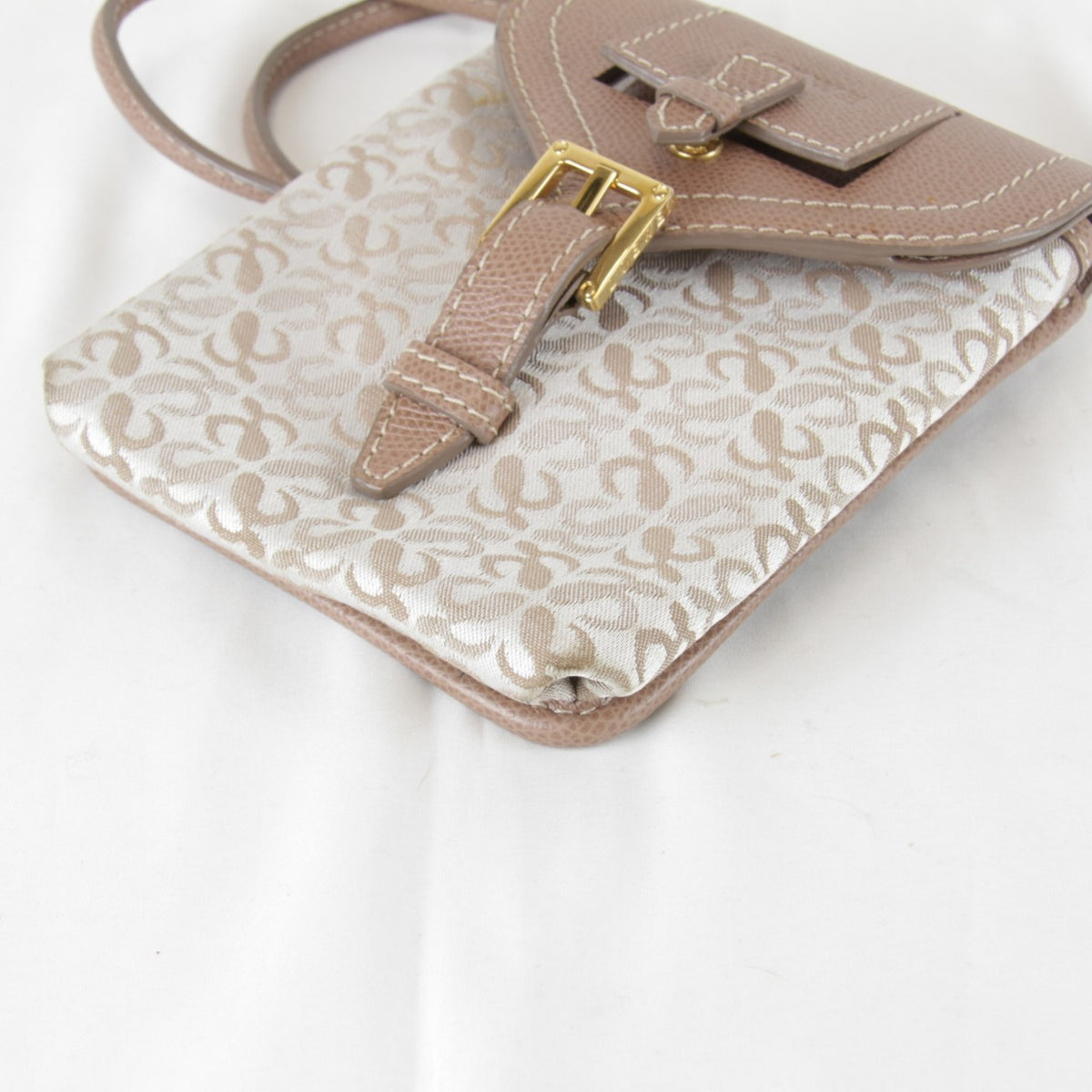 Loewe Beige Canvas Pochette Shoulder Bag (Pre-Owned)