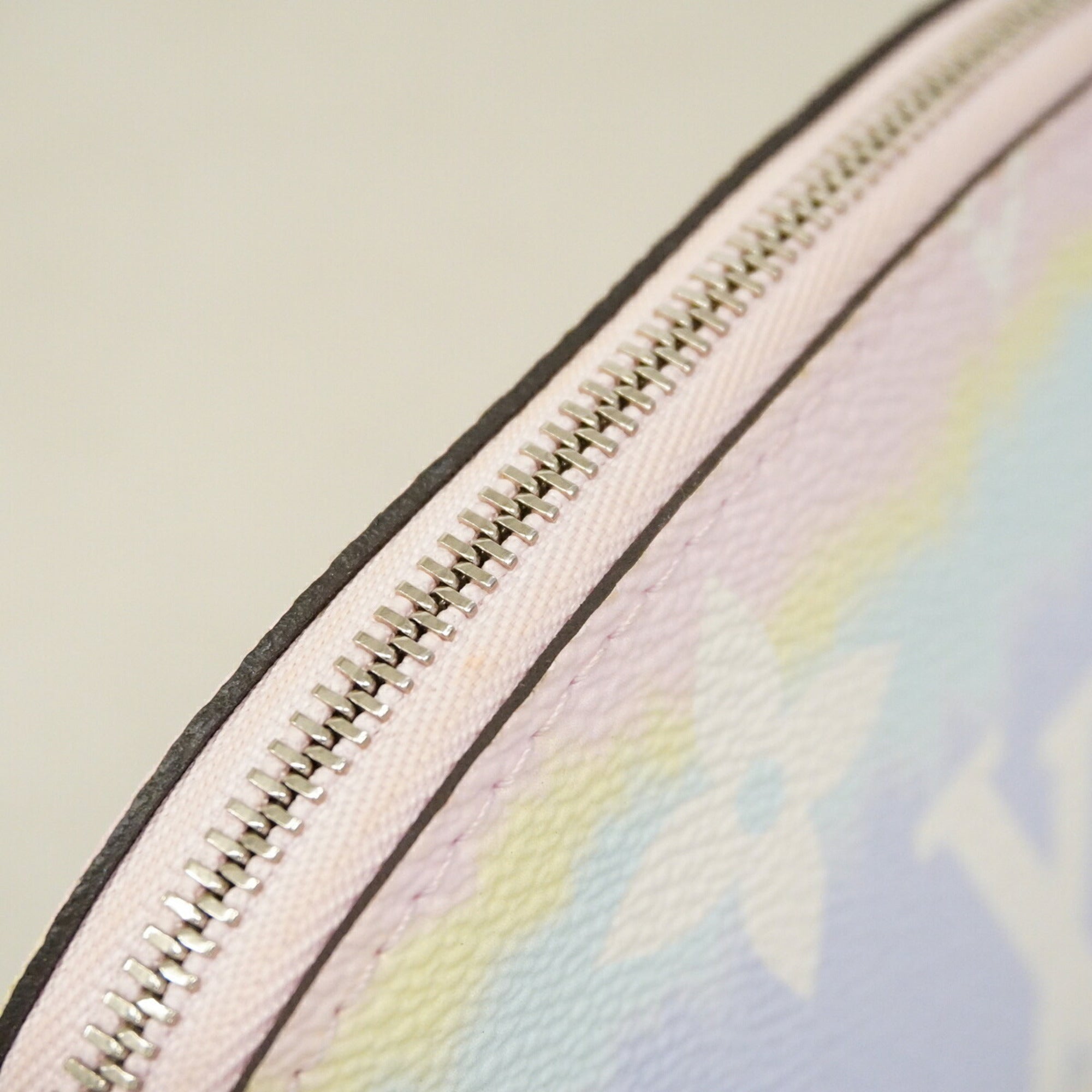 Louis Vuitton Multi-Color Pouch (Pre-Owned)