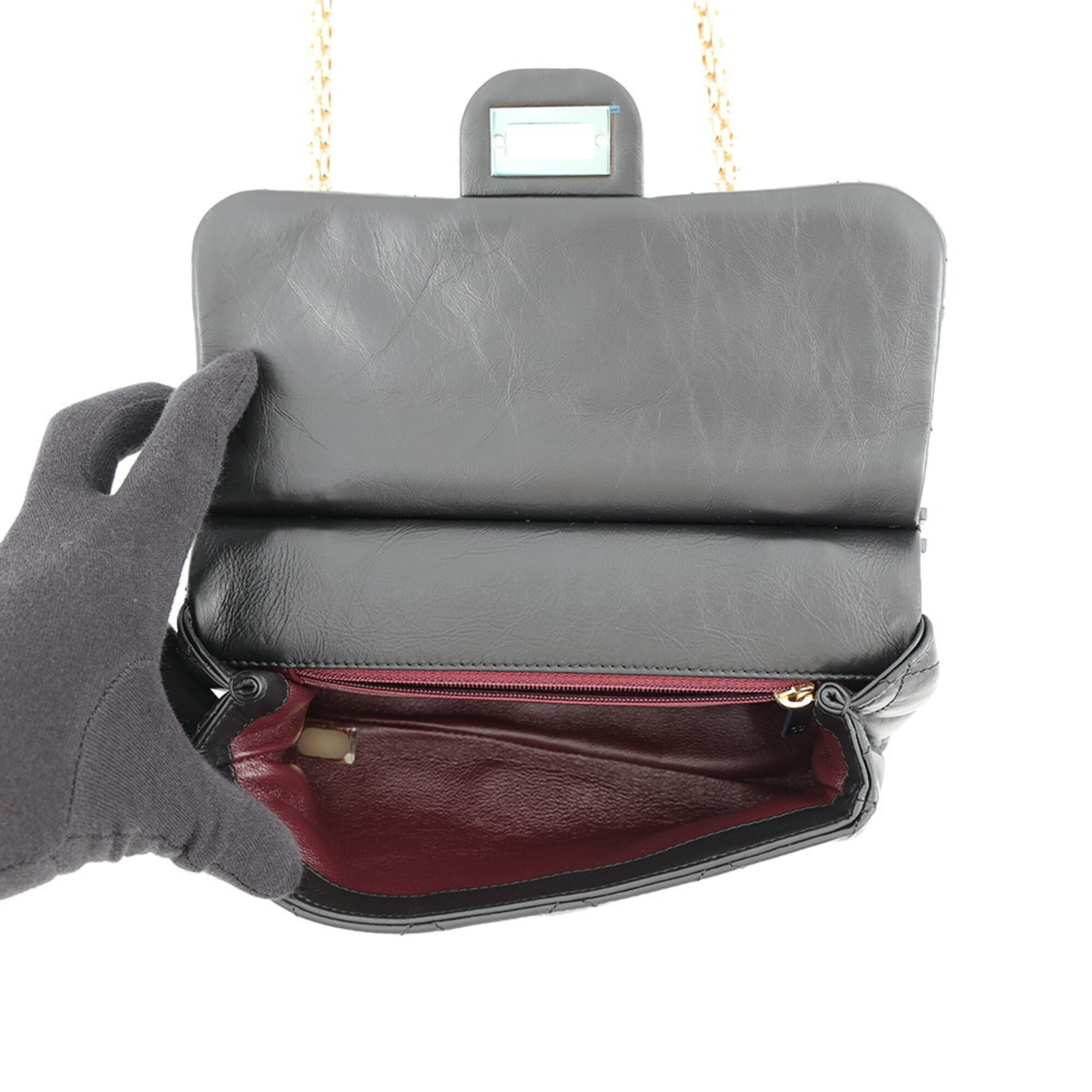 Chanel Matelasse Black Leather Handbag Shoulder Bag (Pre-Owned)