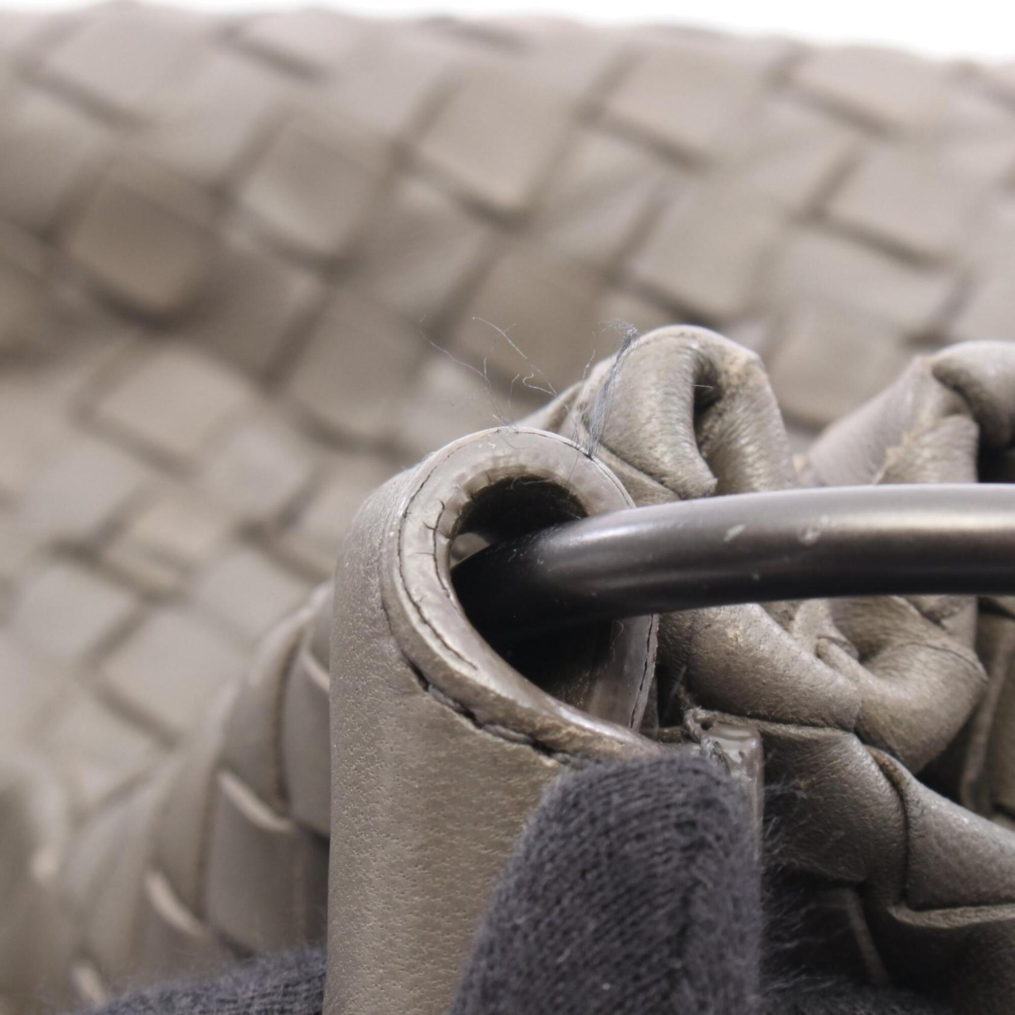 Bottega Veneta Intrecciato Gray Intrecciato Handbag Shoulder Bag (Pre-Owned)