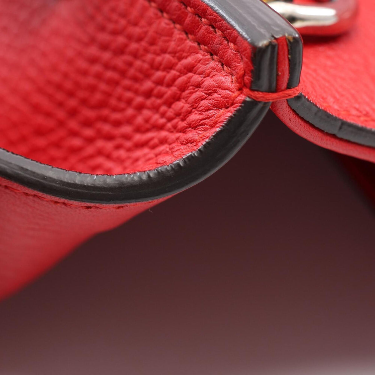Gucci Red Color Leather Handbag (Pre-Owned)