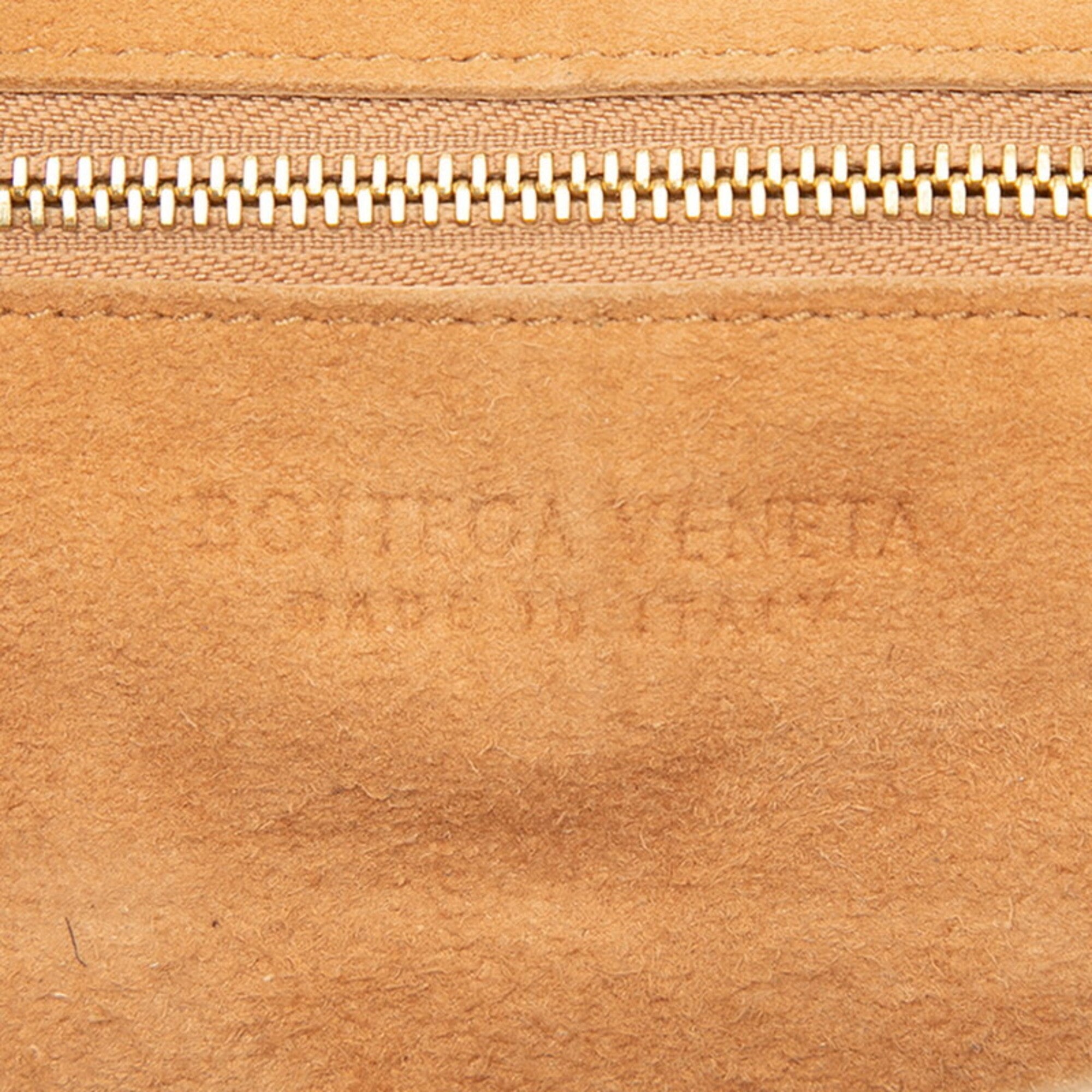 Bottega Veneta White Leather Handbag Shoulder Bag (Pre-Owned)