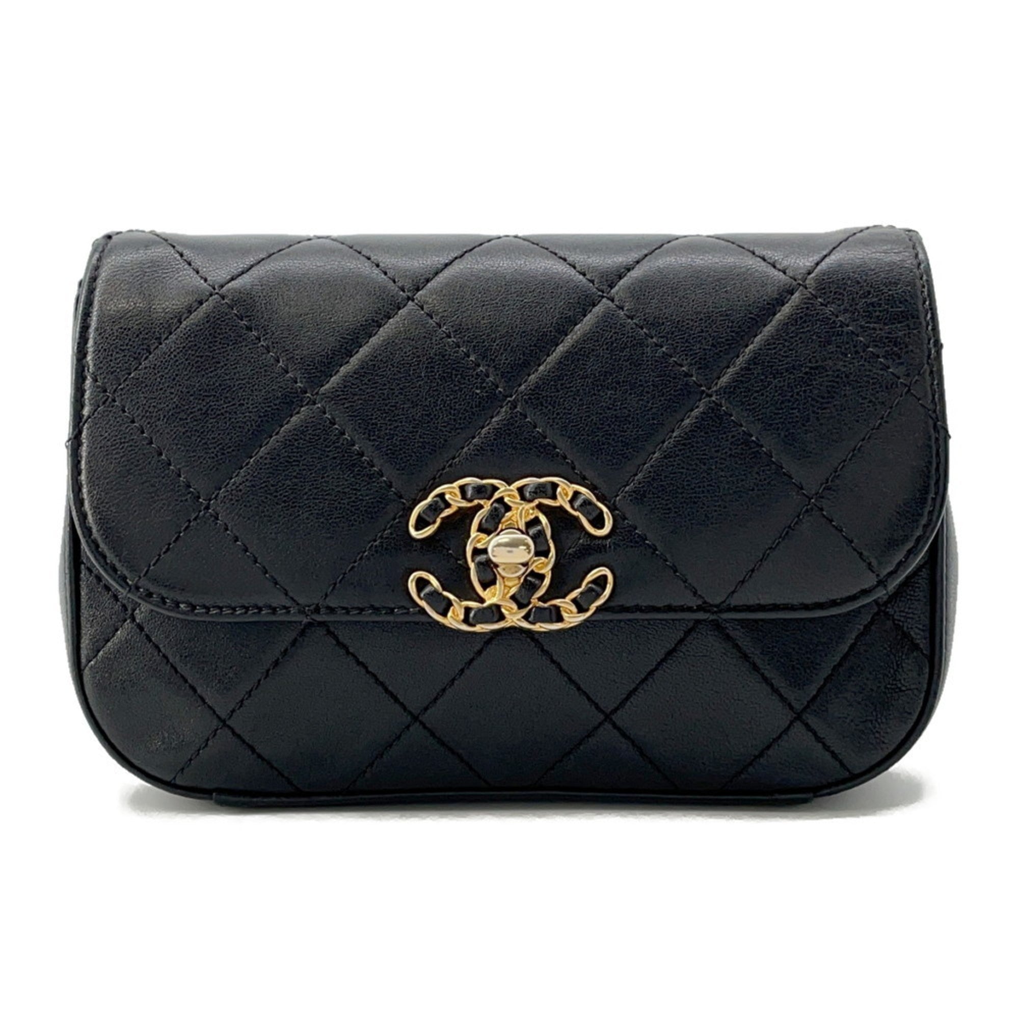 Chanel Black Leather Fanny Pack (Pre-Owned)