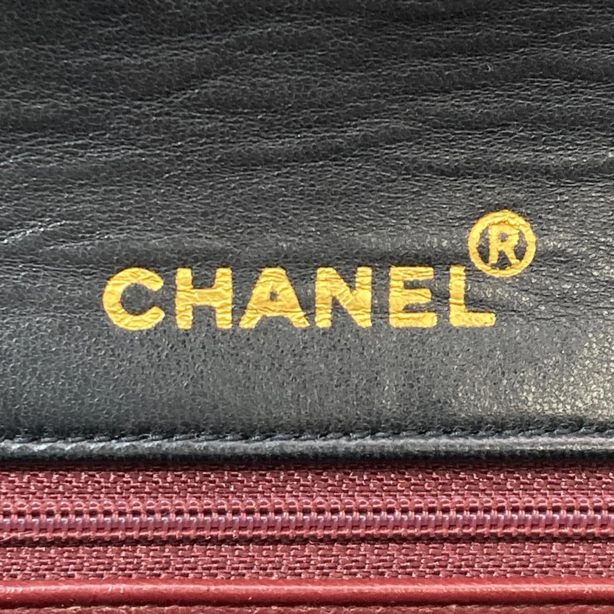 Chanel Black Shoulder Bag (Pre-Owned)
