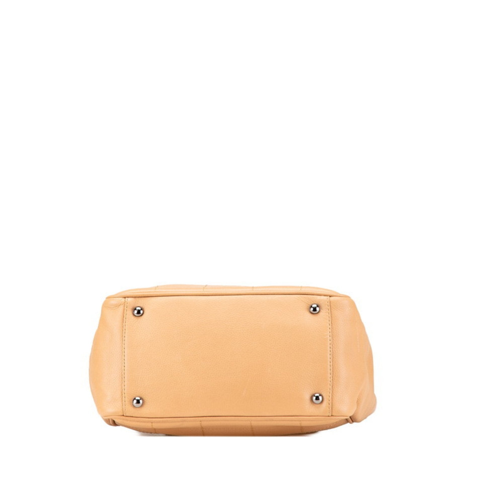 Chanel Beige Leather Handbag Tote Bag (Pre-Owned)
