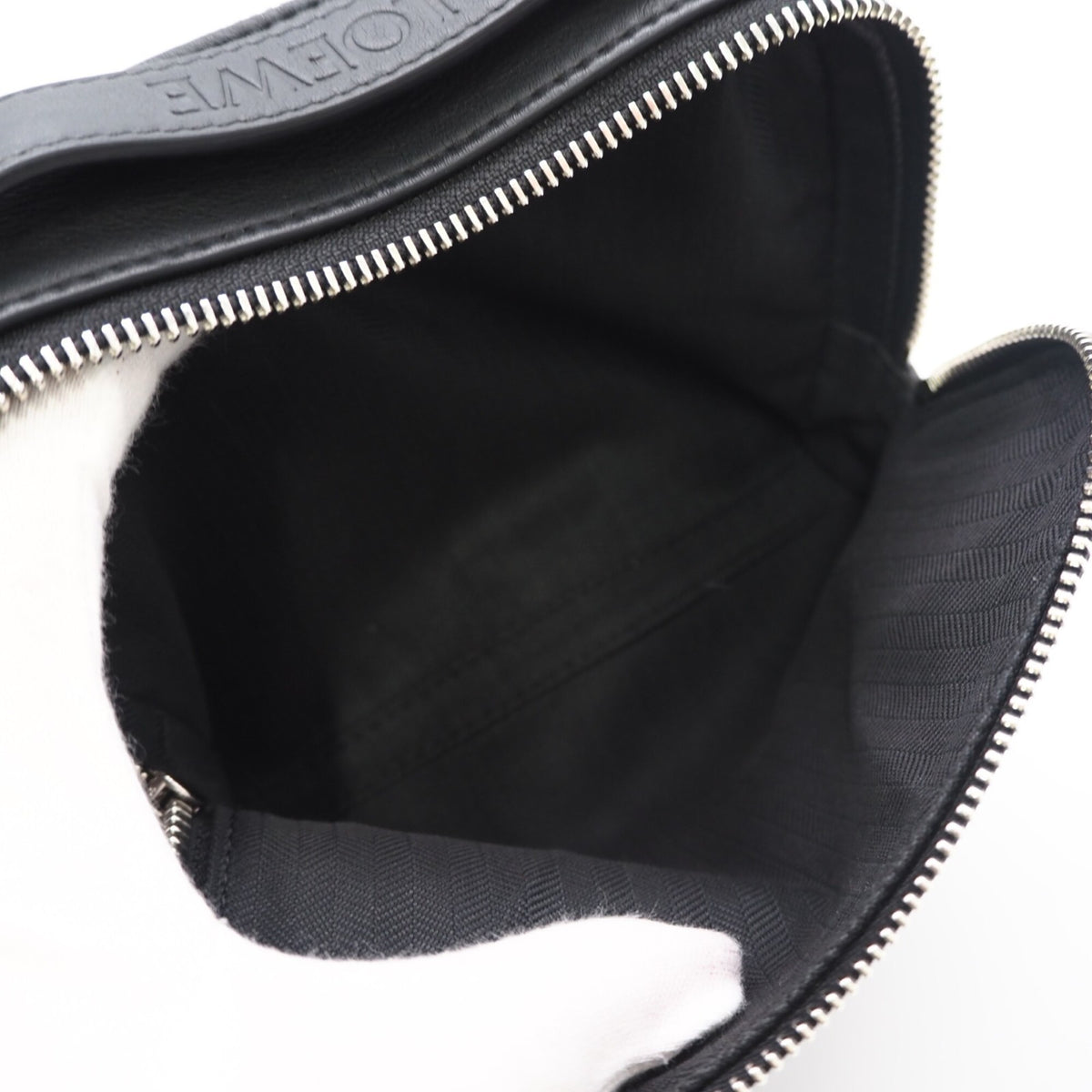 Loewe Black Leather Shoulder Bag (Pre-Owned)