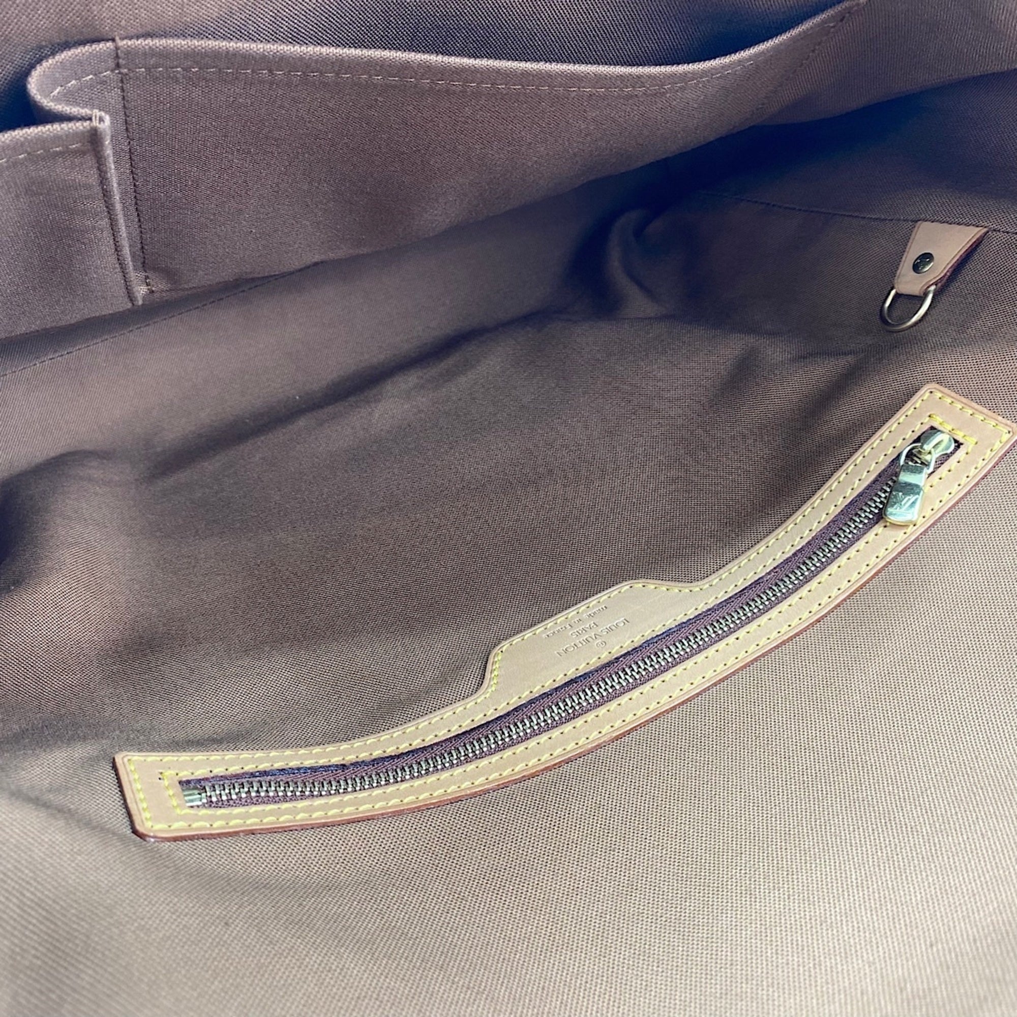 Louis Vuitton Brown Shoulder Bag (Pre-Owned)