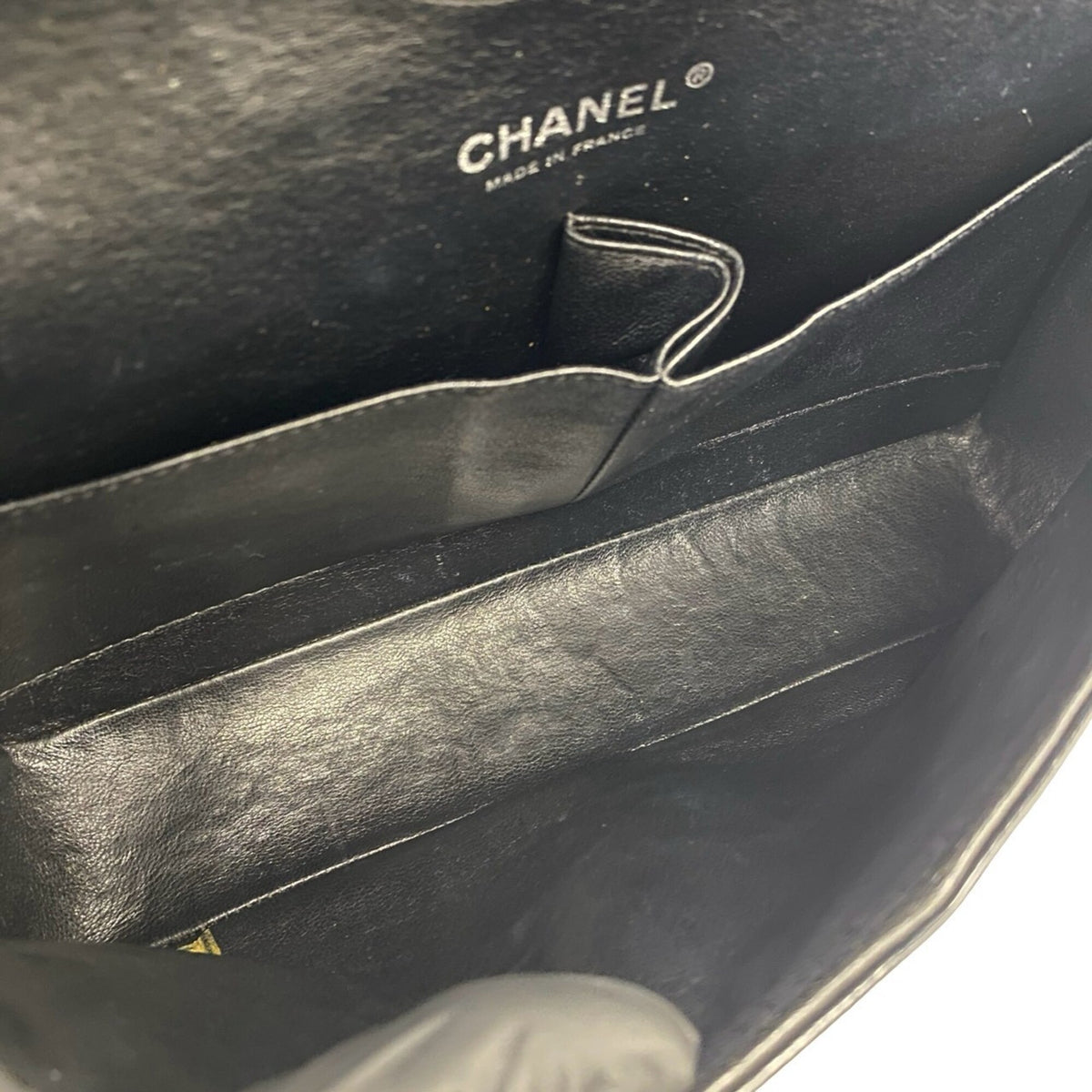 Chanel Black Grained Calfskin Shoulder Bag (Pre-Owned)
