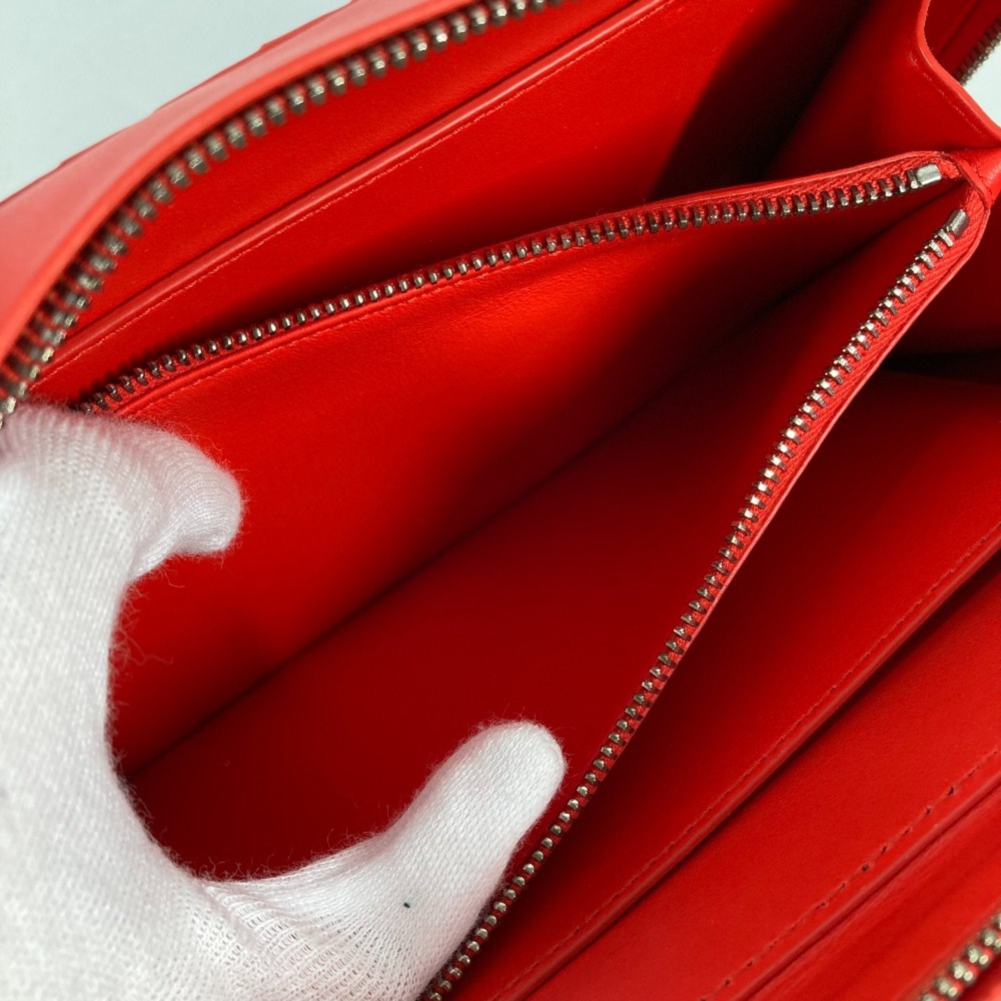 Bottega Veneta Red Leather Clutch Bag (Pre-Owned)