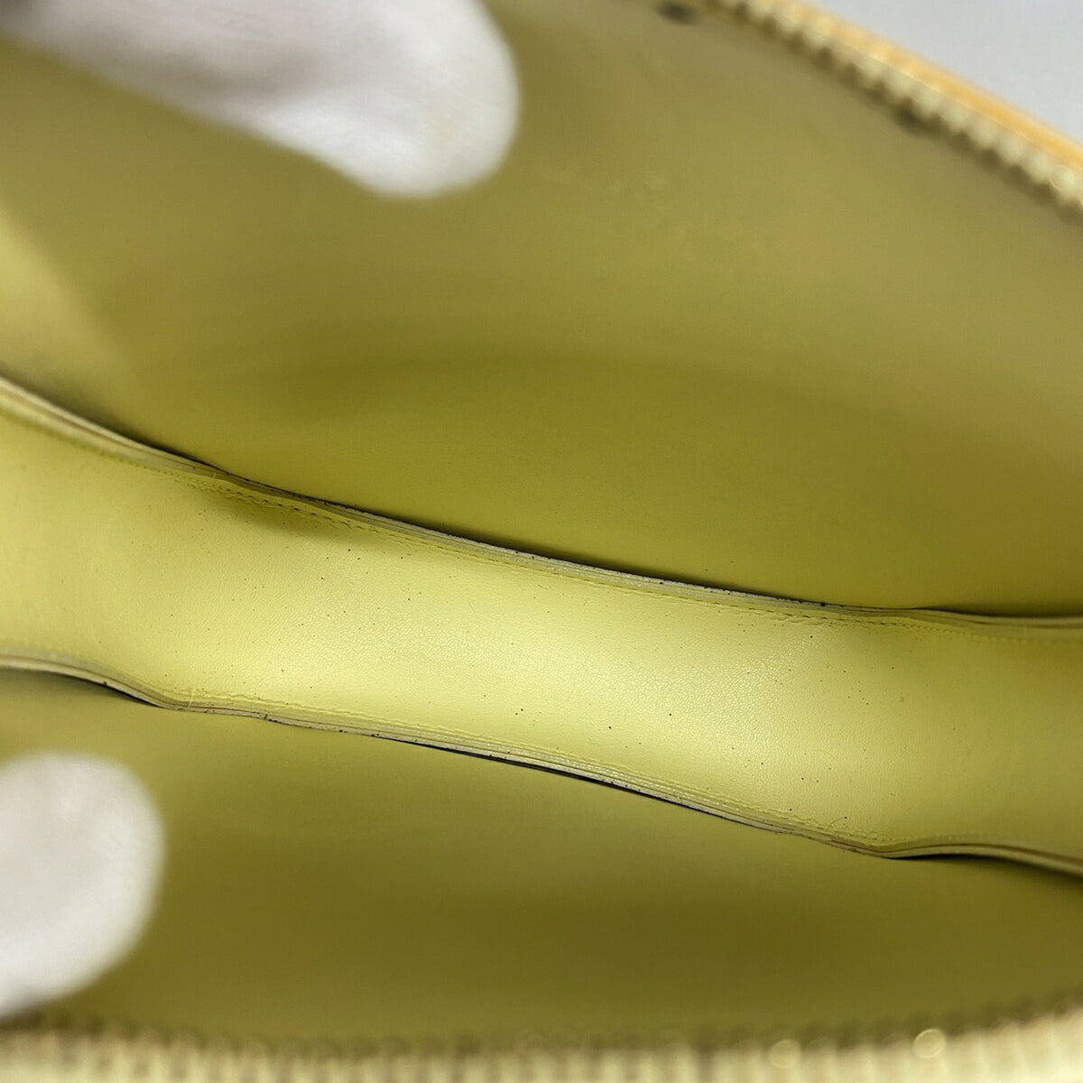 Louis Vuitton Lime Yellow Handbag (Pre-Owned)