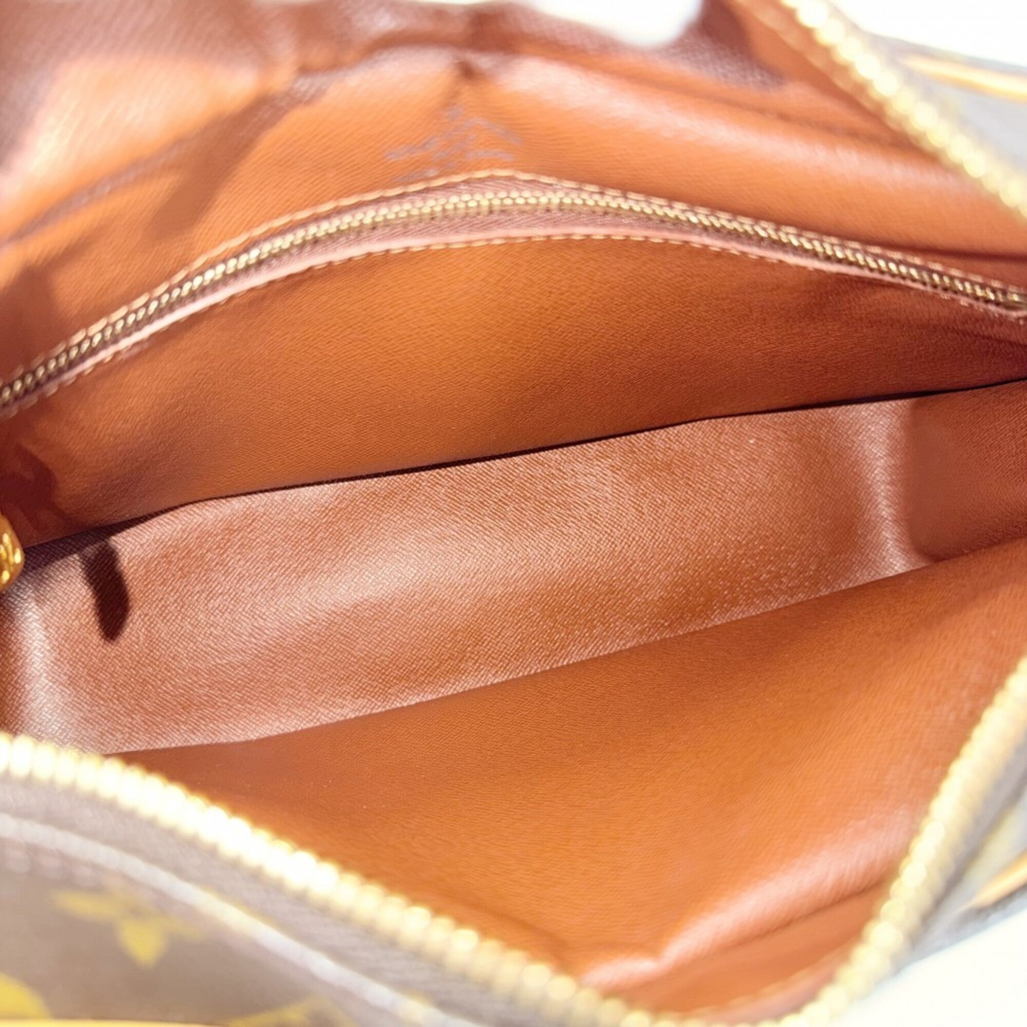 Louis Vuitton Brown Monogram Shoulder Bag (Pre-Owned)