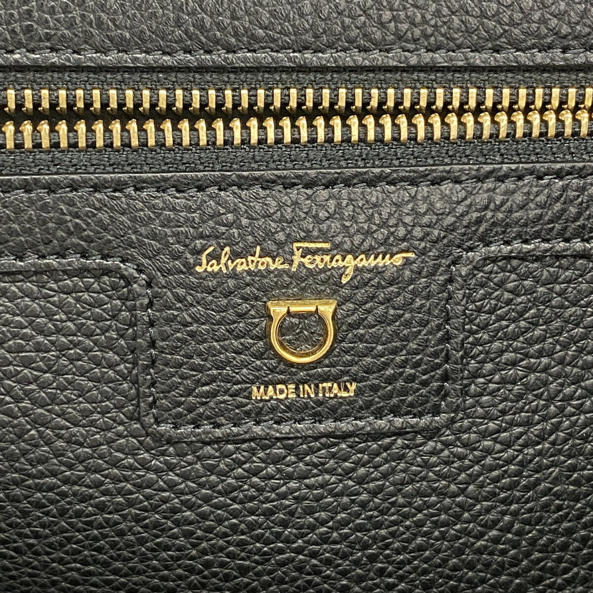 Salvatore Ferragamo Black Leather Tote Bag (Pre-Owned)