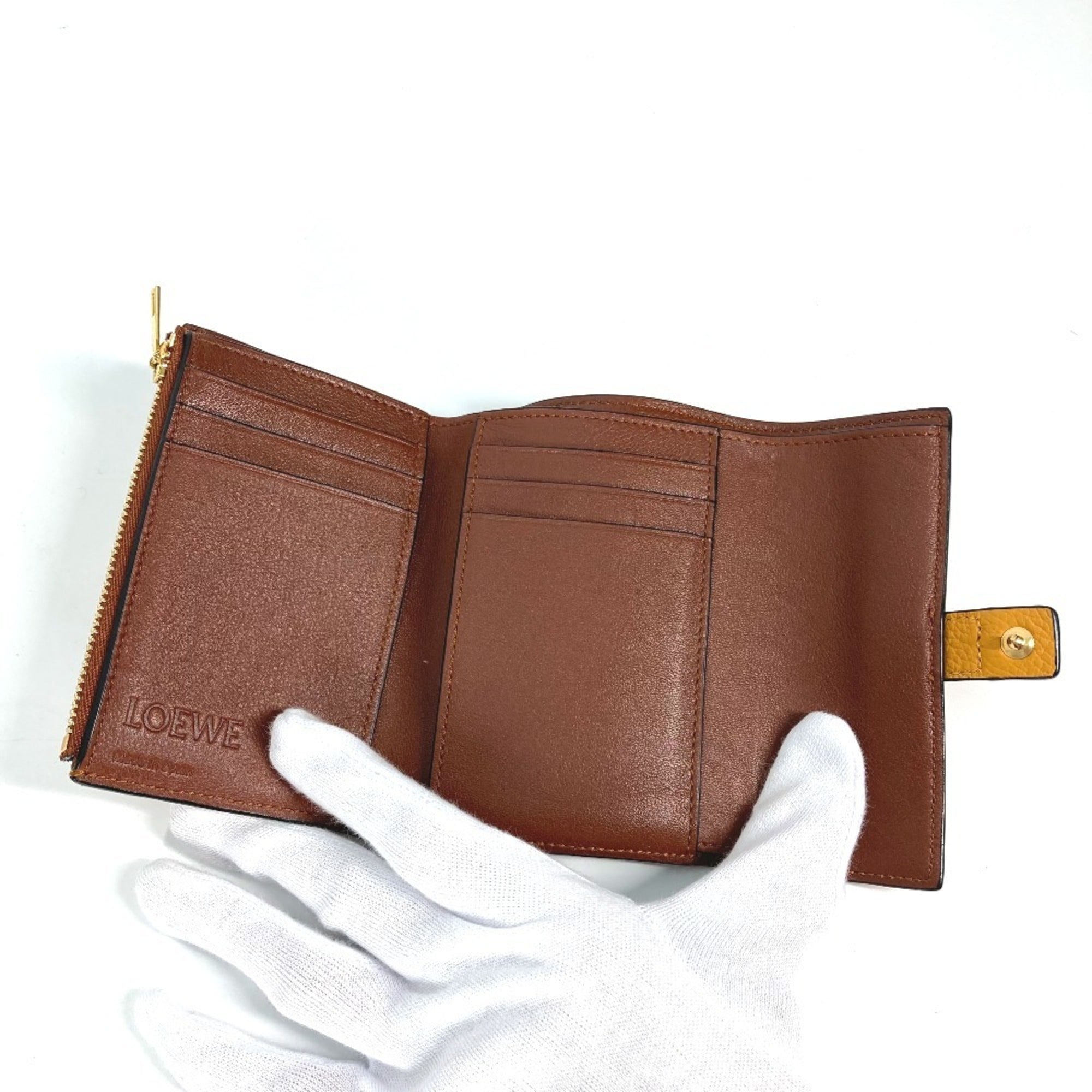 Loewe Brown Leather Wallet (Tri-Fold) (Pre-Owned)
