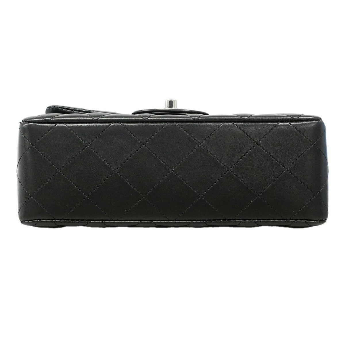 Chanel Black Leather Shoulder Bag (Pre-Owned)