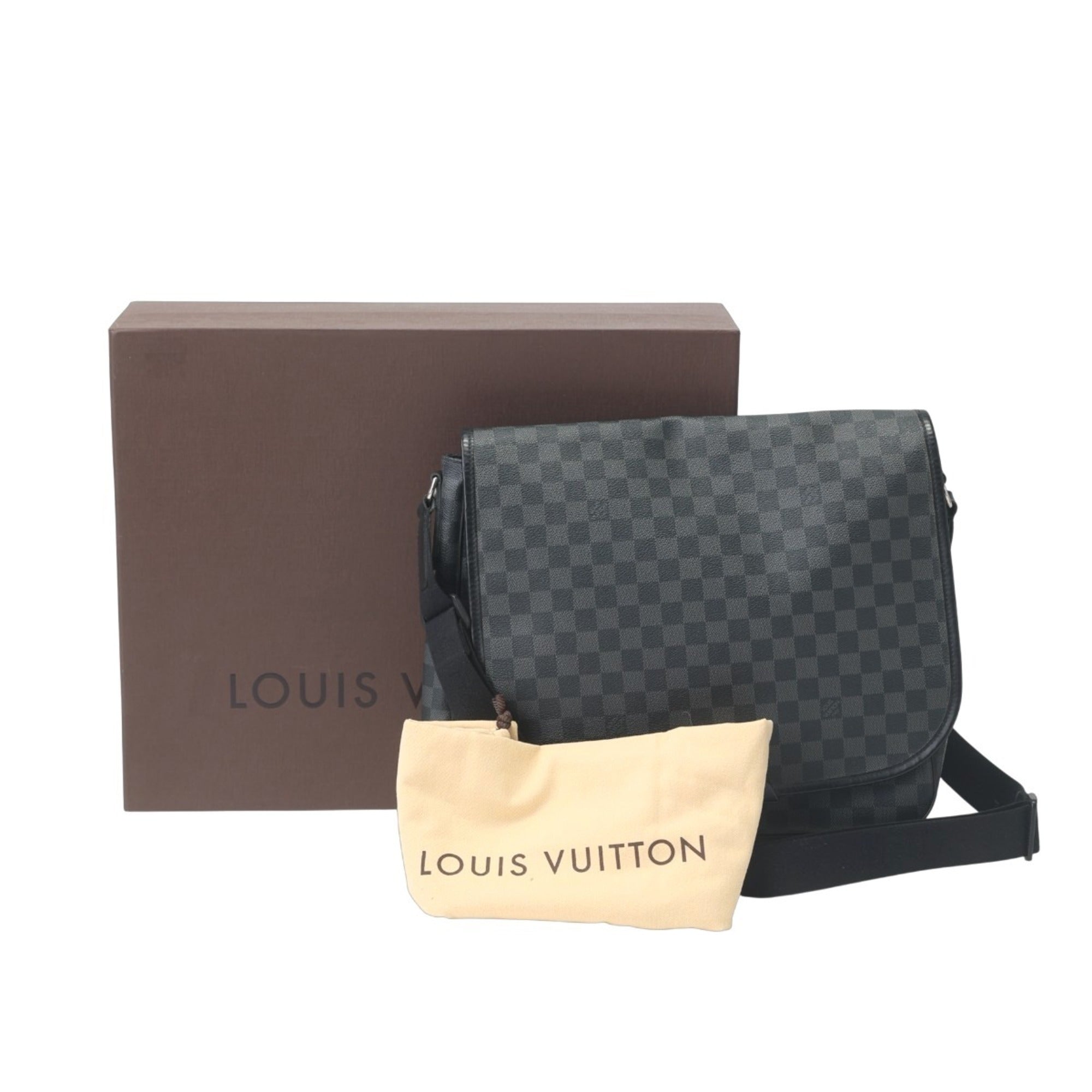 Louis Vuitton Black Damier Graphite Damier Graphite Shoulder Bag (Pre-Owned)