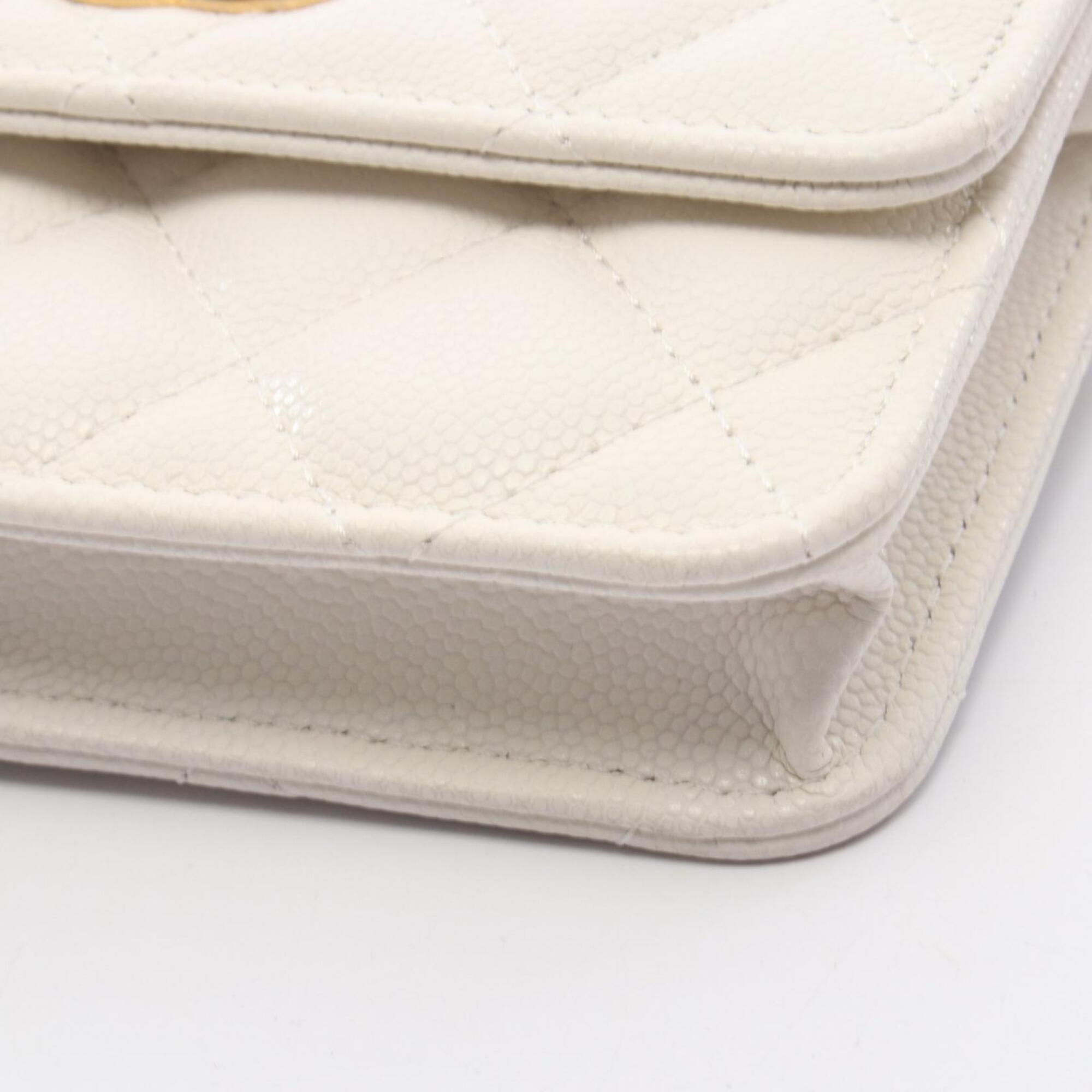 Chanel White Grained Calfskin Handbag Shoulder Bag (Pre-Owned)