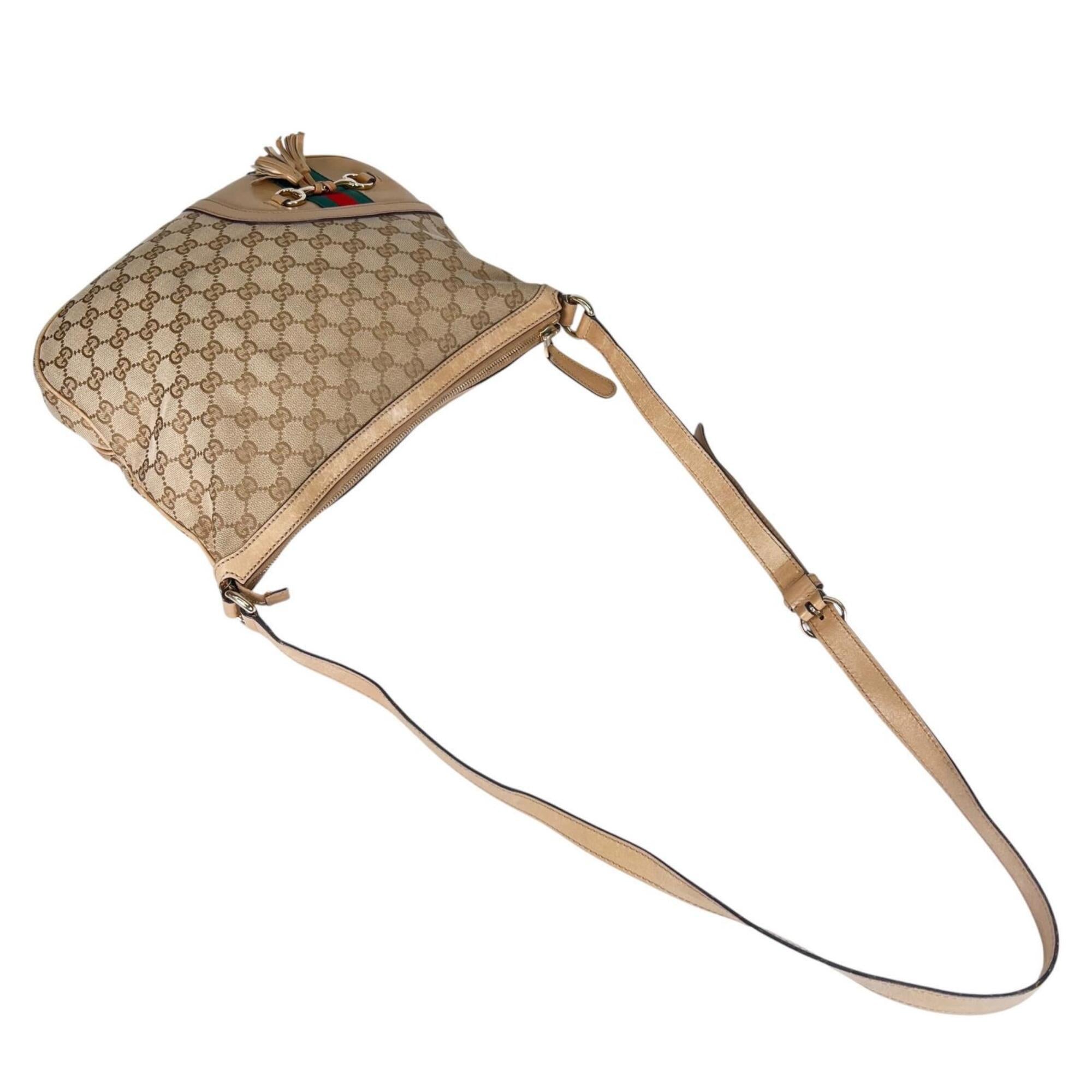 Gucci Beige Gg Canvas Shoulder Bag (Pre-Owned)