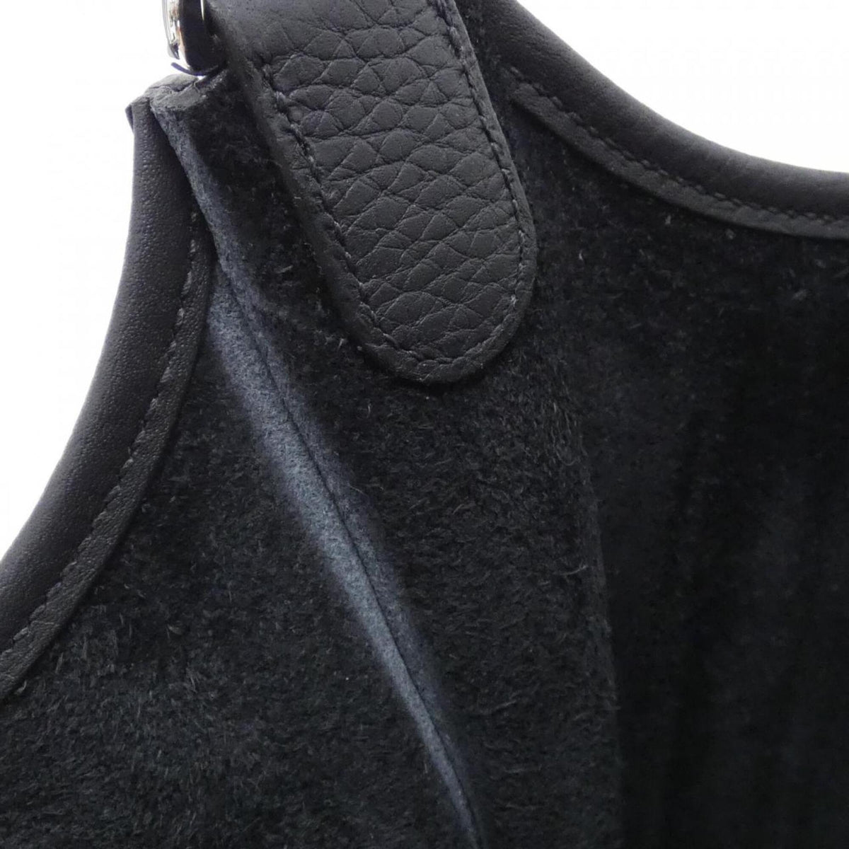 Hermes Evelyne Black Taurillon Clemence Leather Shoulder Bag (Pre-Owned)