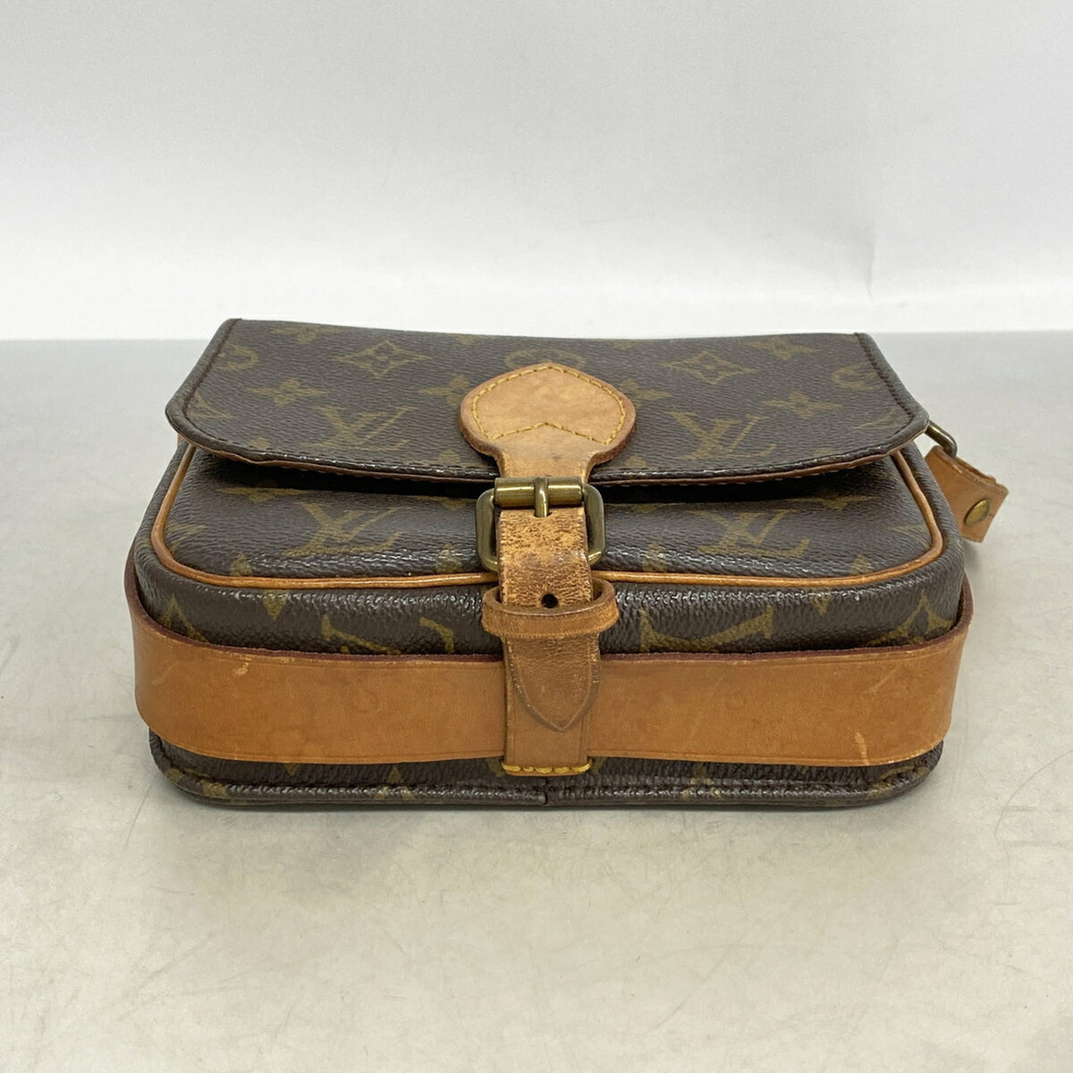 Louis Vuitton Brown Shoulder Bag (Pre-Owned)