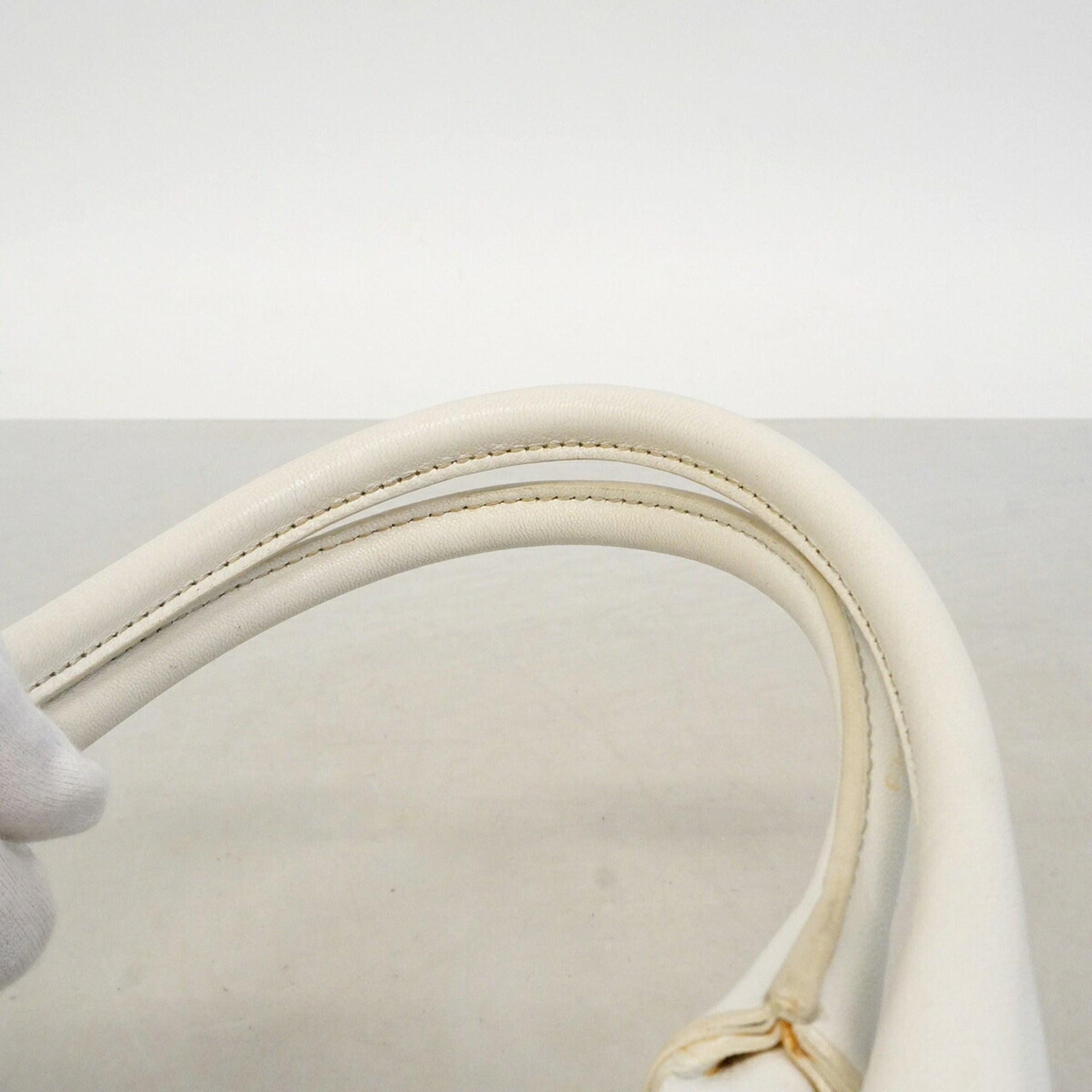 Celine White Leather Handbag (Pre-Owned)