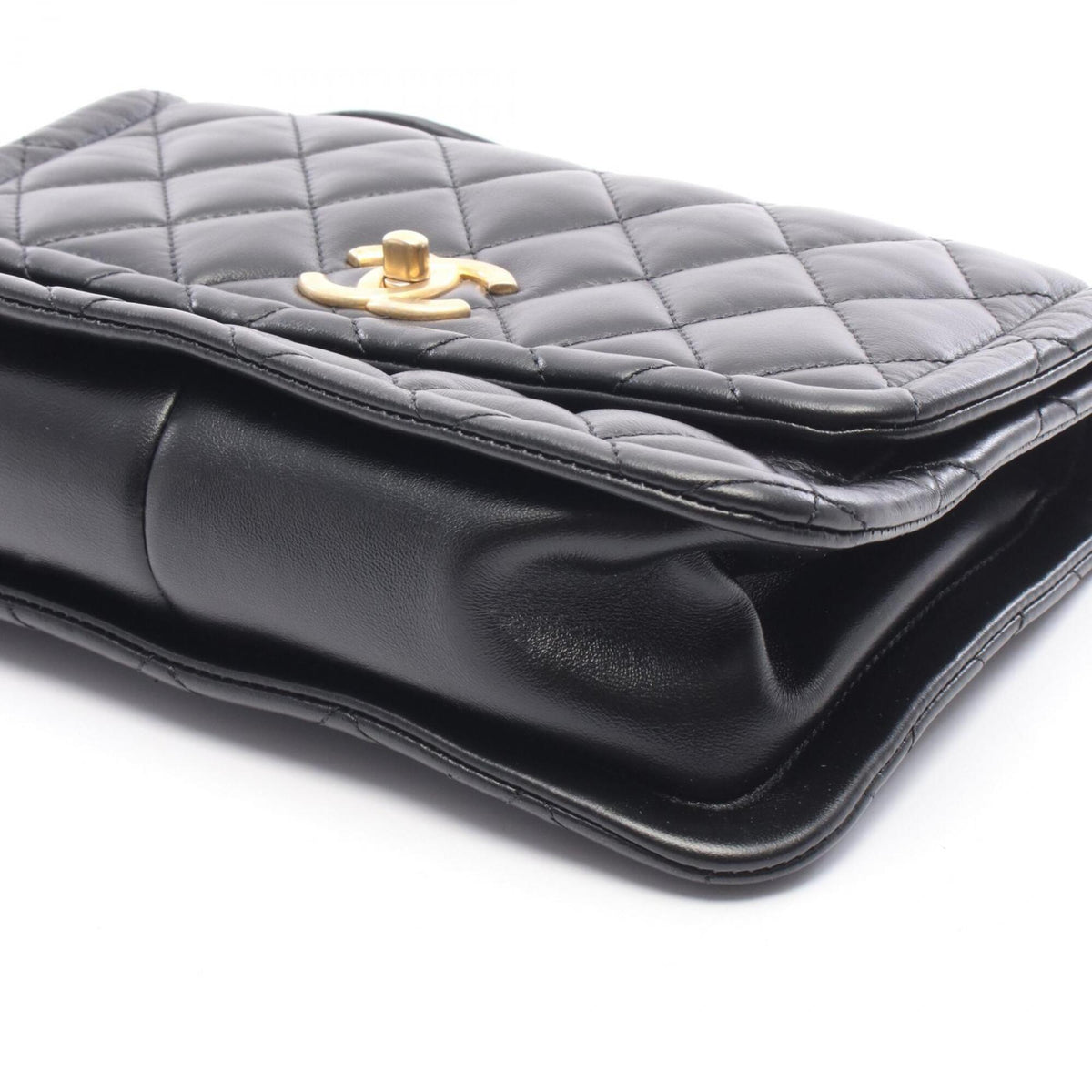 Chanel Matelasse Black Leather Handbag Shoulder Bag (Pre-Owned)