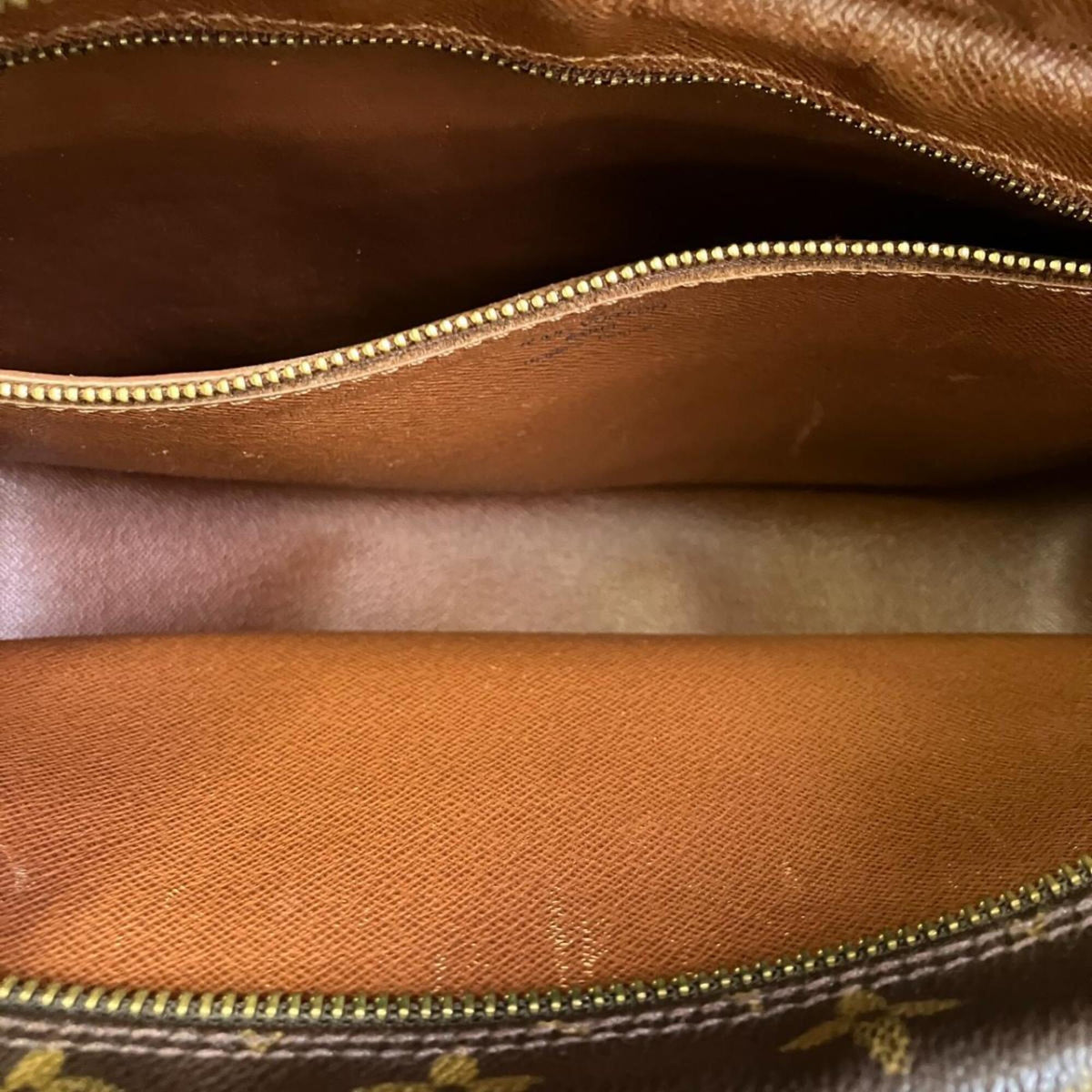 Louis Vuitton Brown Monogram Monogram Leather Shoulder Bag (Pre-Owned)