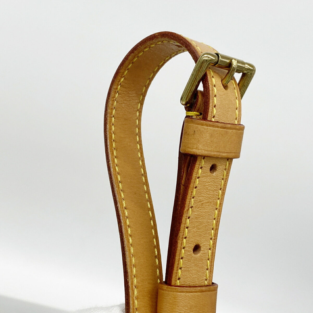 Louis Vuitton Brown Shoulder Bag (Pre-Owned)