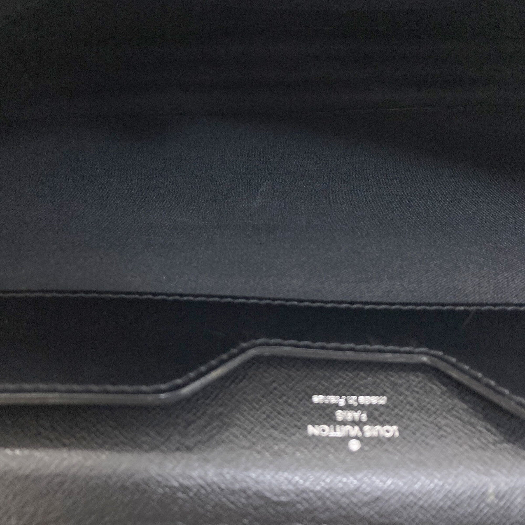 Louis Vuitton Black Epi Leather Handbag (Pre-Owned)