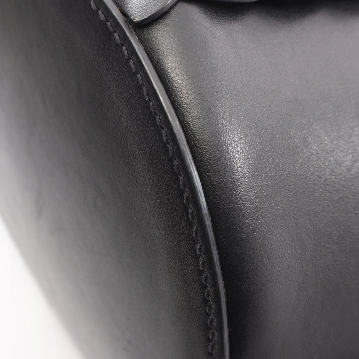 Miu Miu Black Leather Handbag Pouch (Pre-Owned)