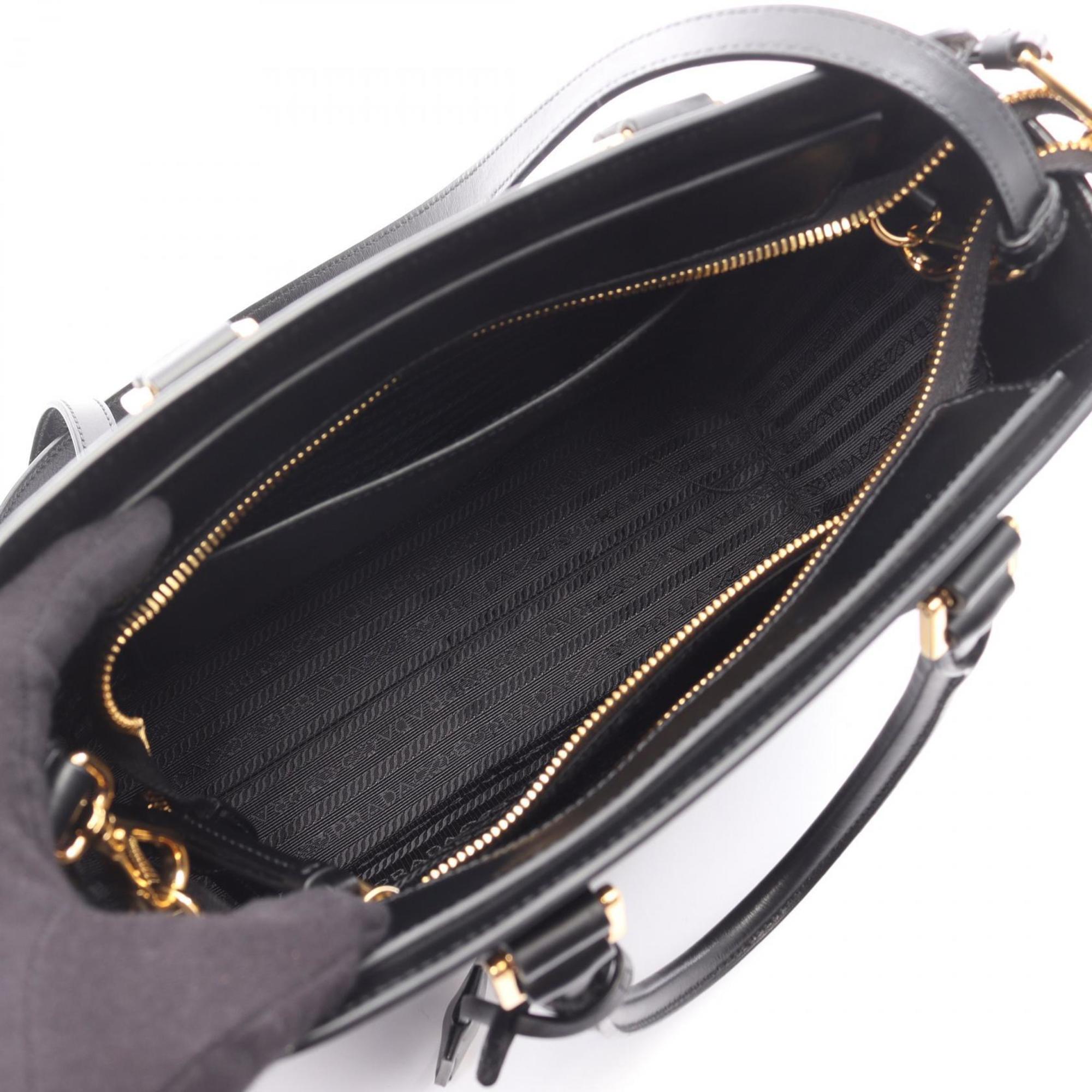 Prada Black Saffiano Handbag (Pre-Owned)