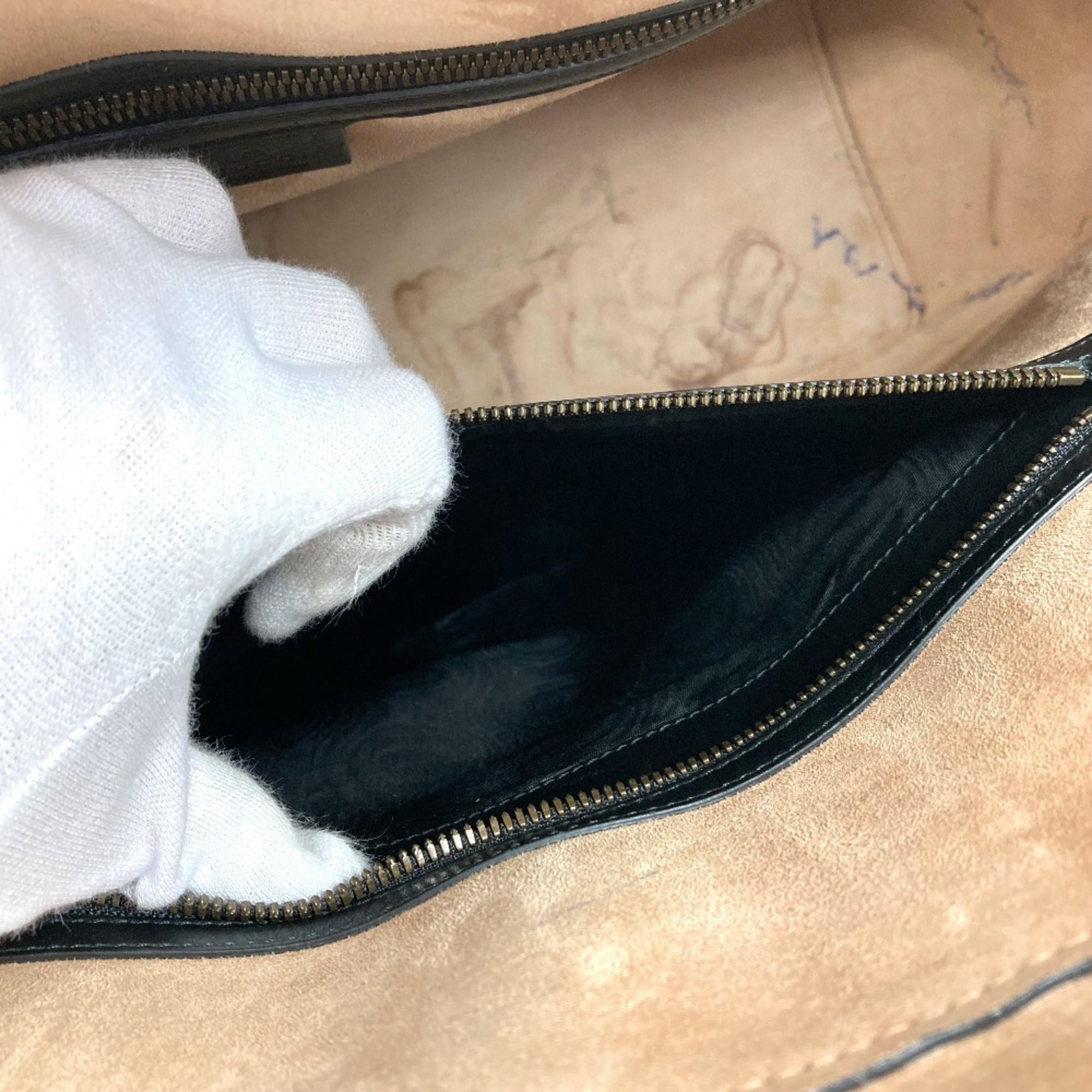 Gucci Black Leather Boston Bag Shoulder Bag (Pre-Owned)